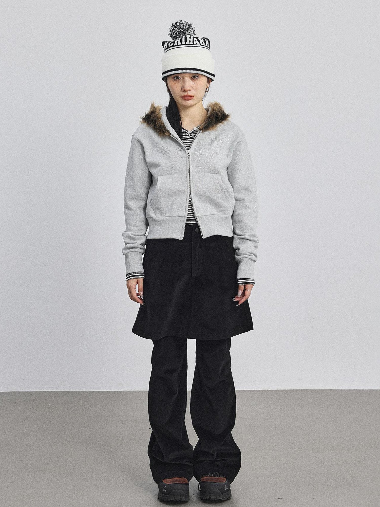 Achihara Cozy Fluffy Cropped Sweatshirt
