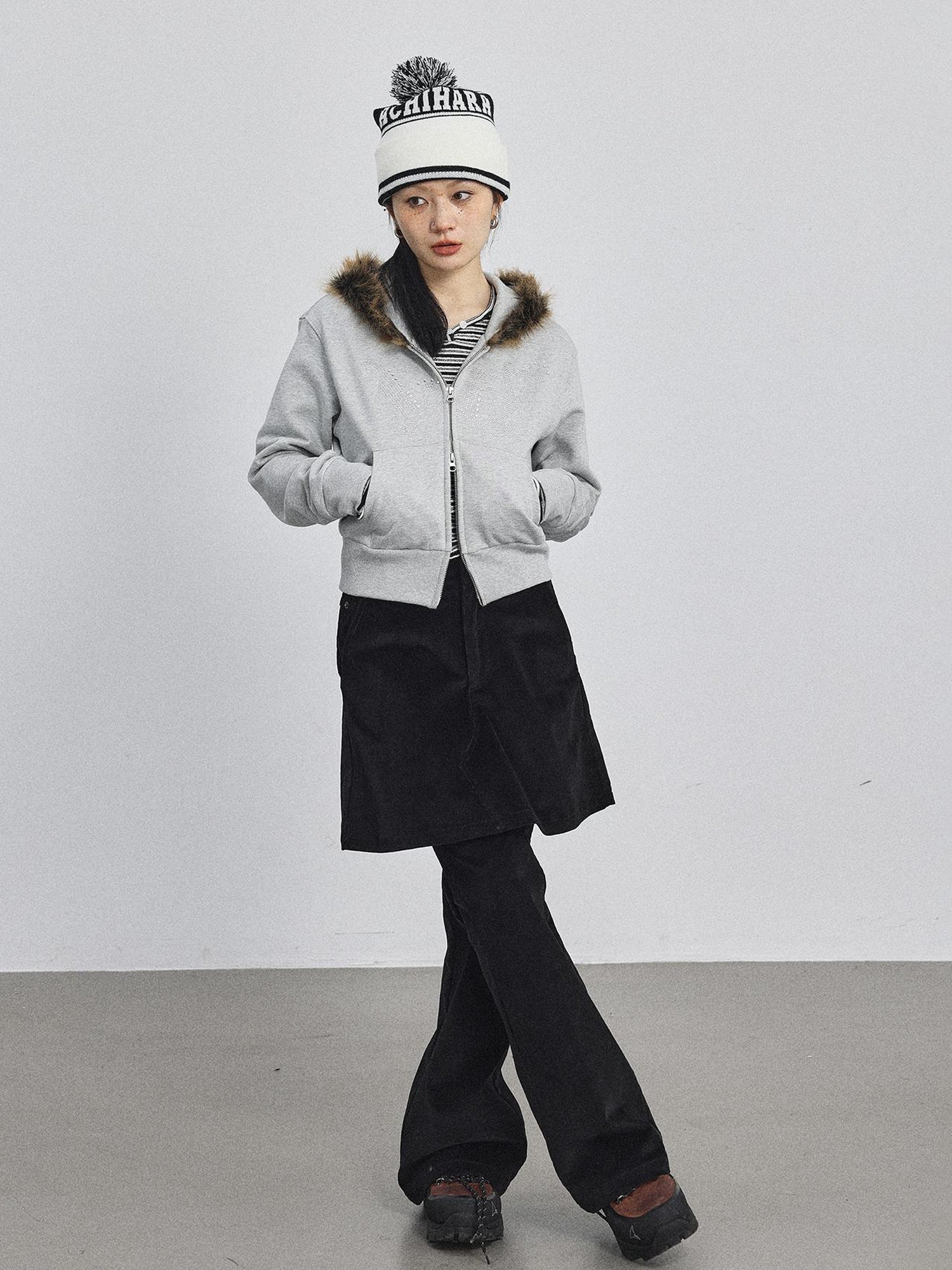 Achihara Cozy Fluffy Cropped Sweatshirt