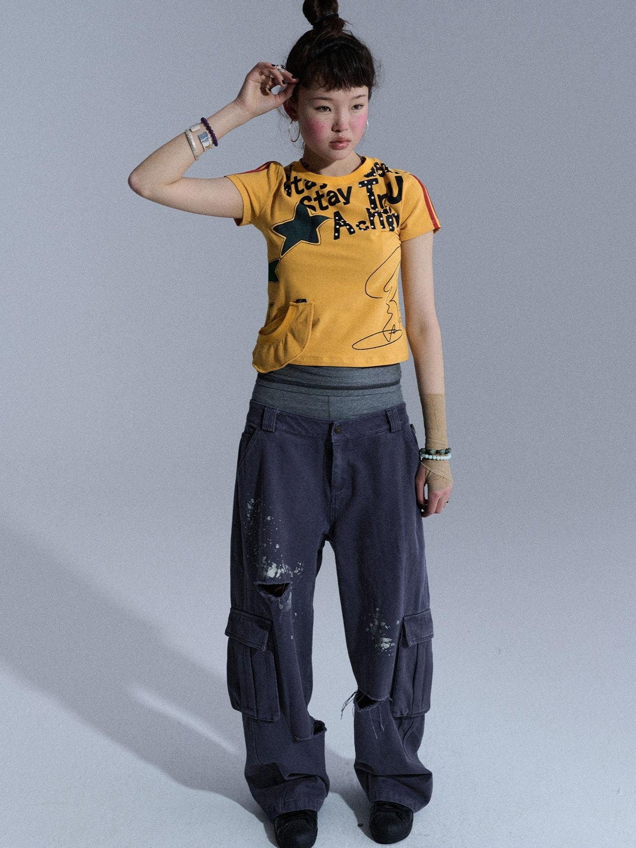 Achihara Cropped Letter Print Vintage Slim Crew Neck Women&