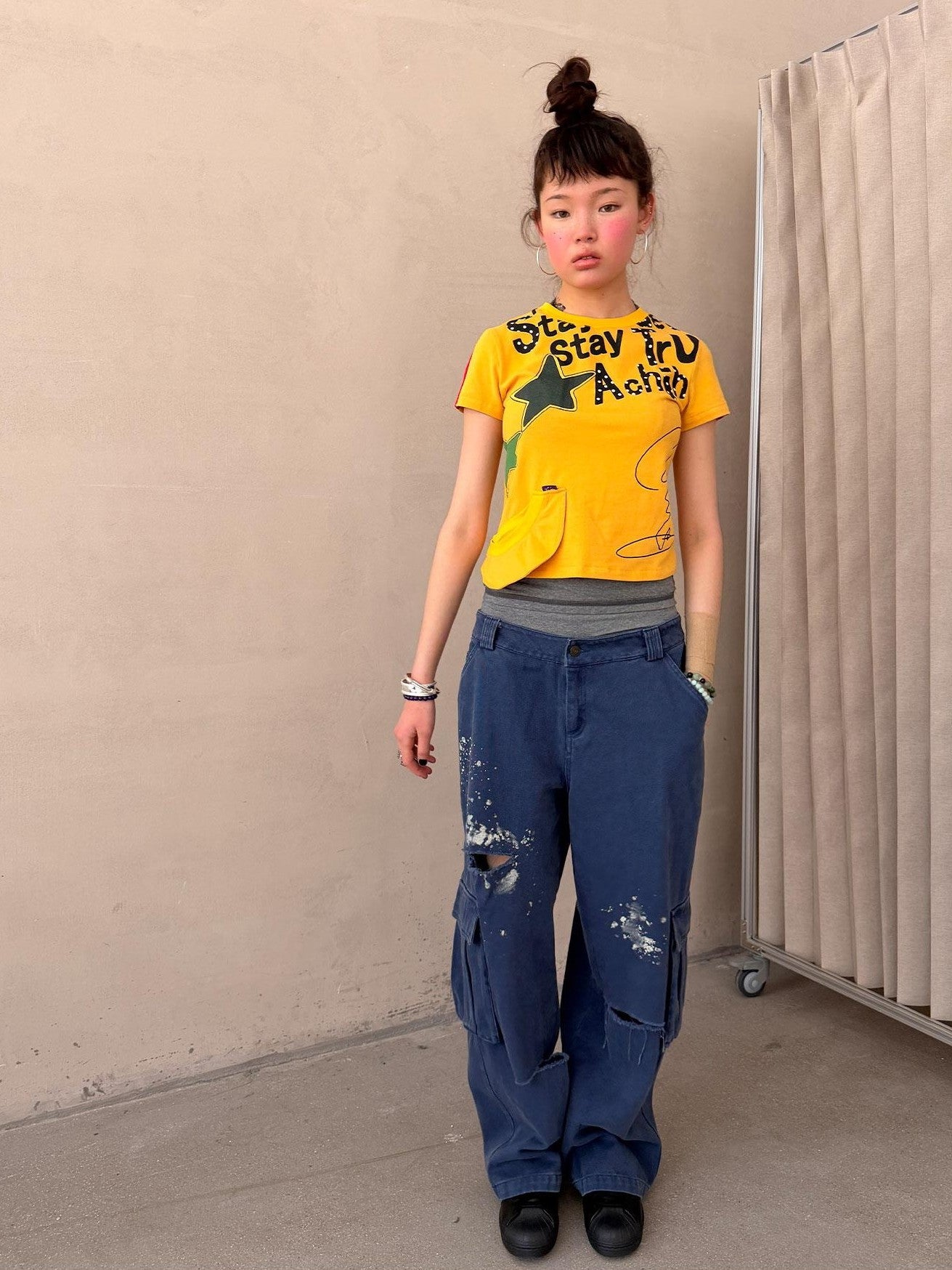 Achihara Cropped Letter Print Vintage Slim Crew Neck Women&
