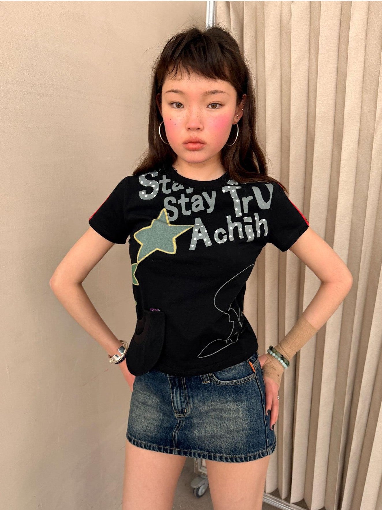 Achihara Cropped Letter Print Vintage Slim Crew Neck Women&