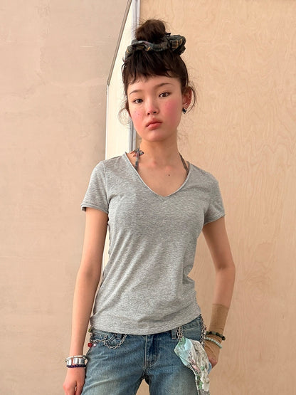 Achihara_Cropped_Raw_Hem_V-neck_Slim_Fit_Women&