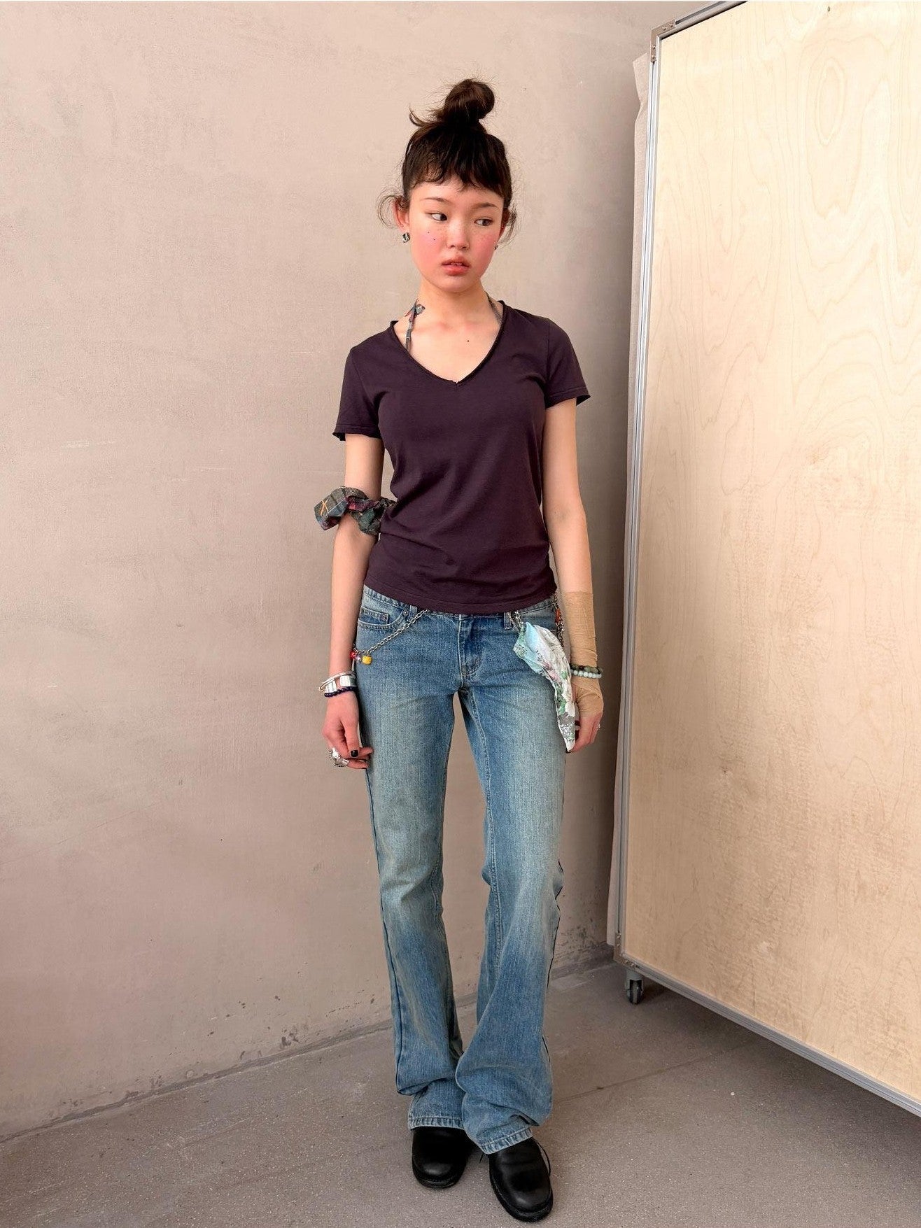 Achihara Cropped Raw Hem V-neck Slim Fit Women&