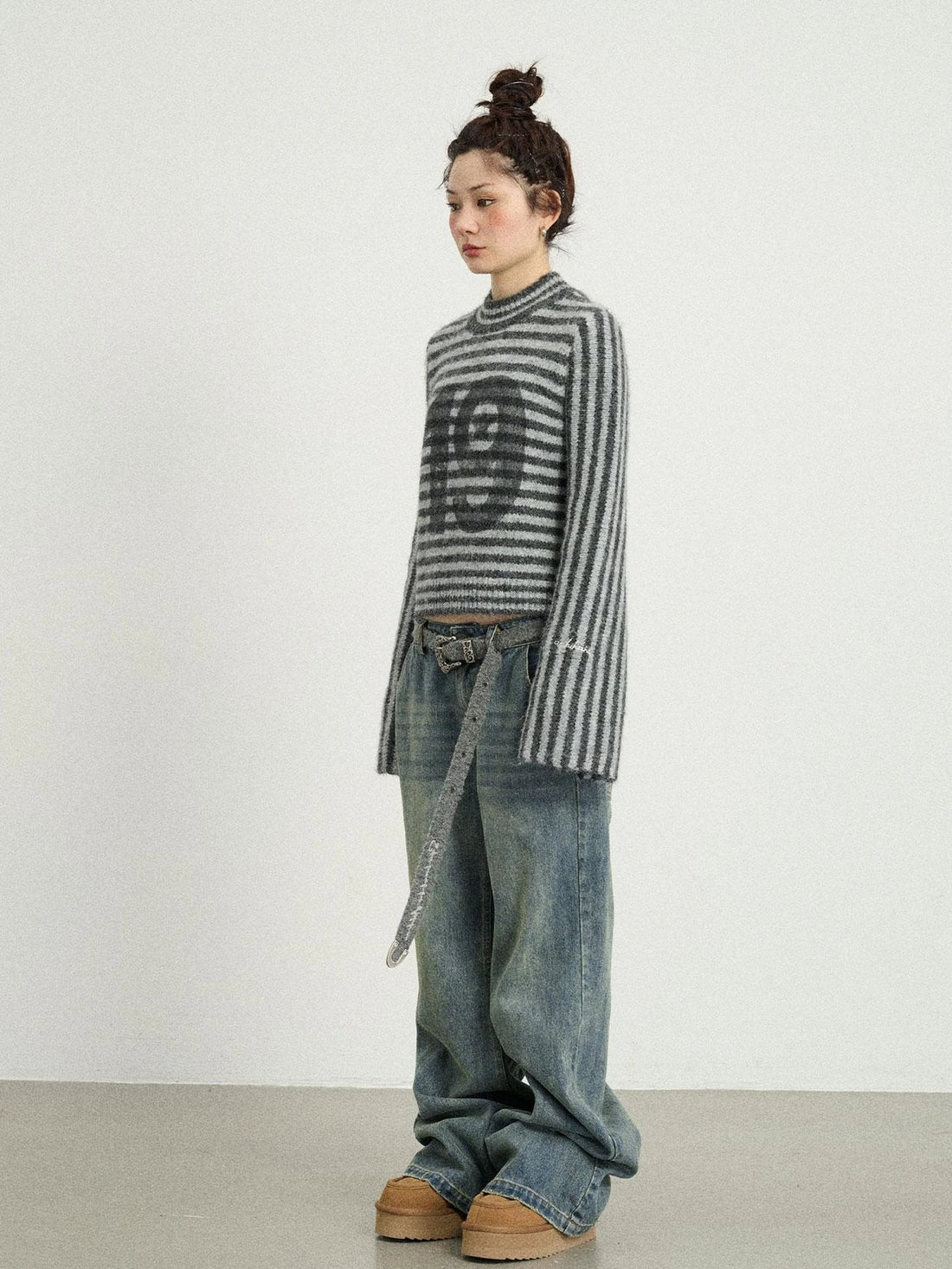 Dadaist Stripe Knit Sweater V-Neck T-Shirt Long-Sleeve