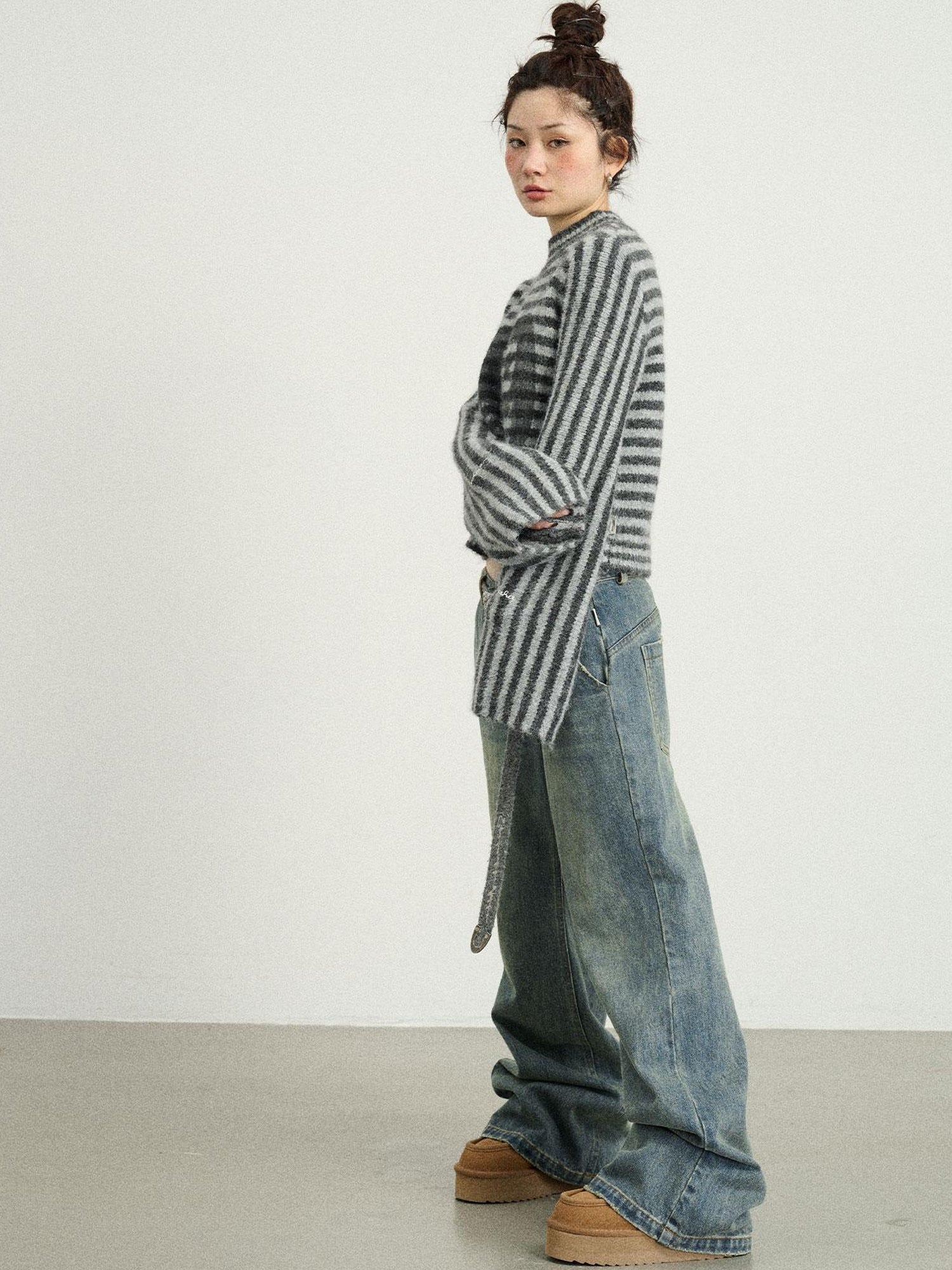 Achihara Dadaist Stripe Knit Sweater V-Neck T-Shirt Long-Sleeve