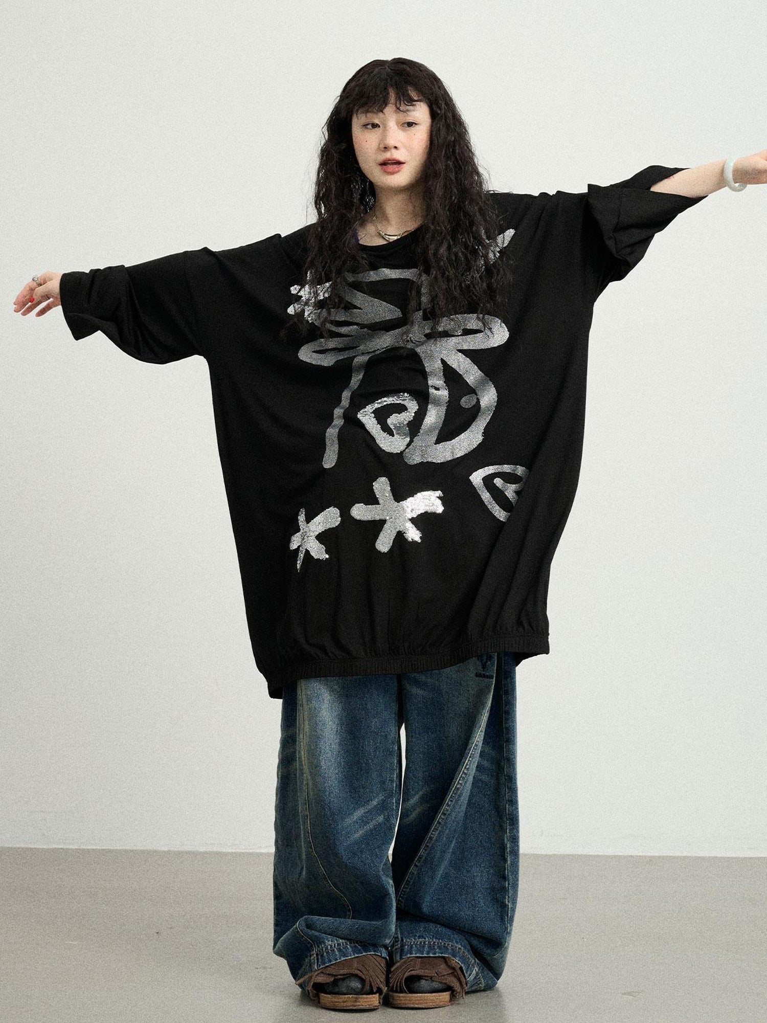 Achihara Dancing Bobo Monster Glitter Loose Tee