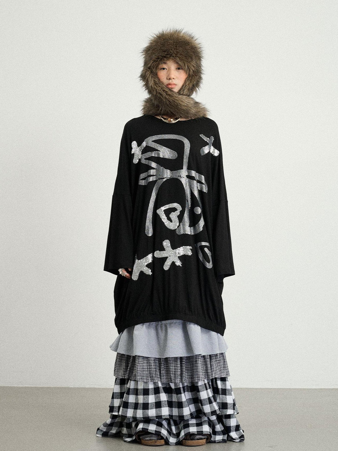 Achihara Dancing Bobo Monster Glitter Loose Tee