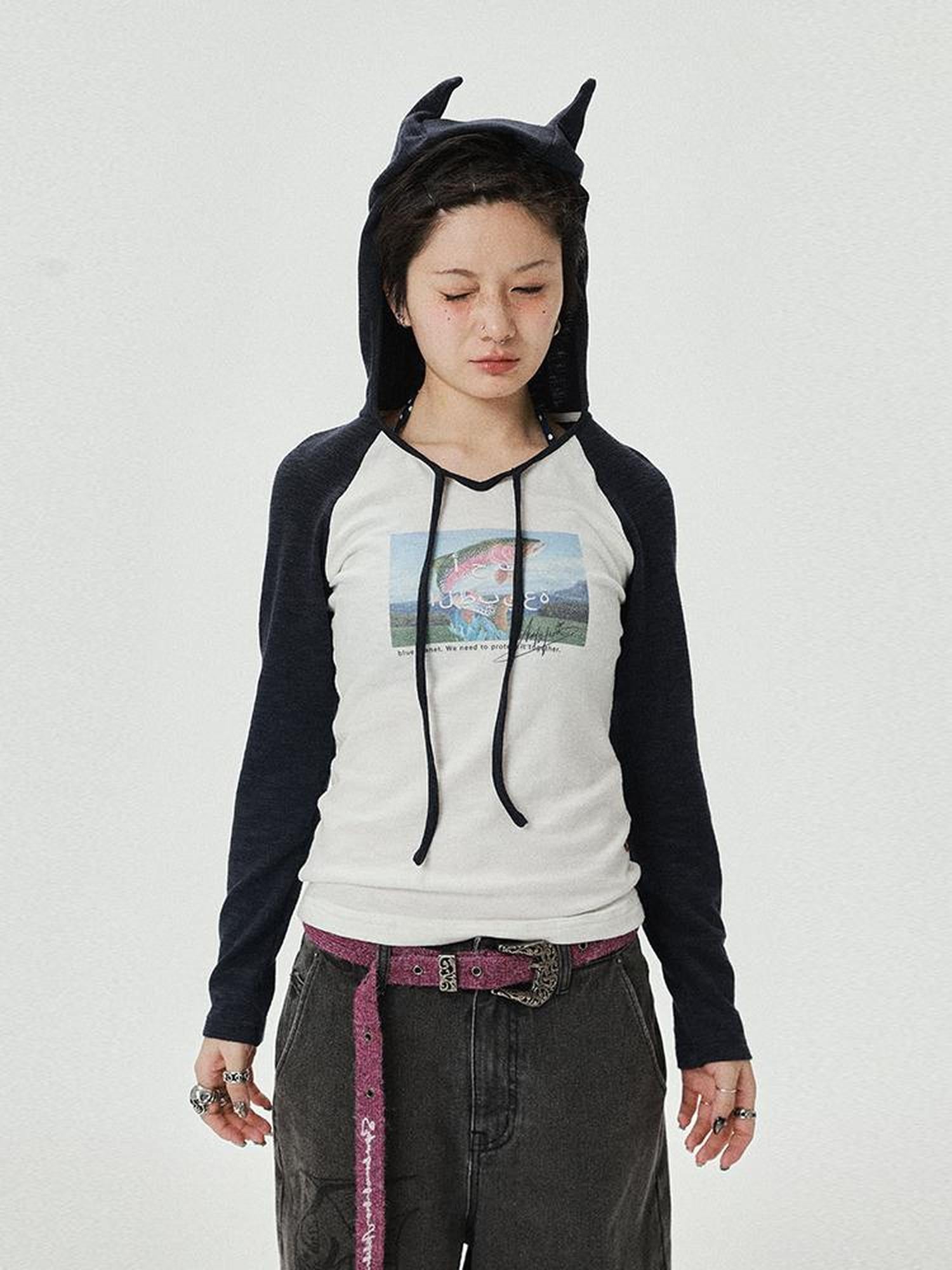 Achihara Devil Betta Earth Print Drop Shoulder Tee