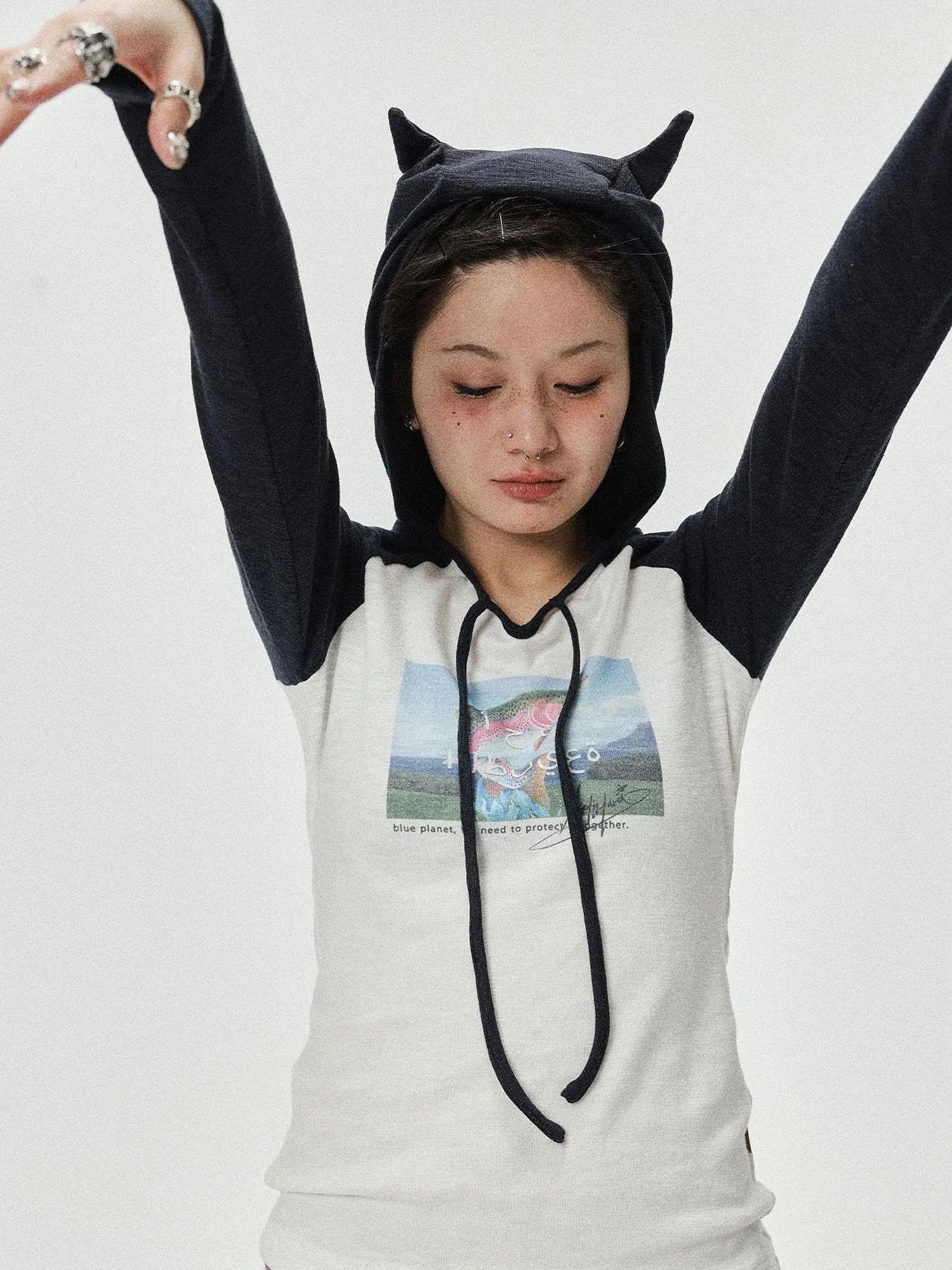 Devil Betta Earth Print Drop Shoulder Tee