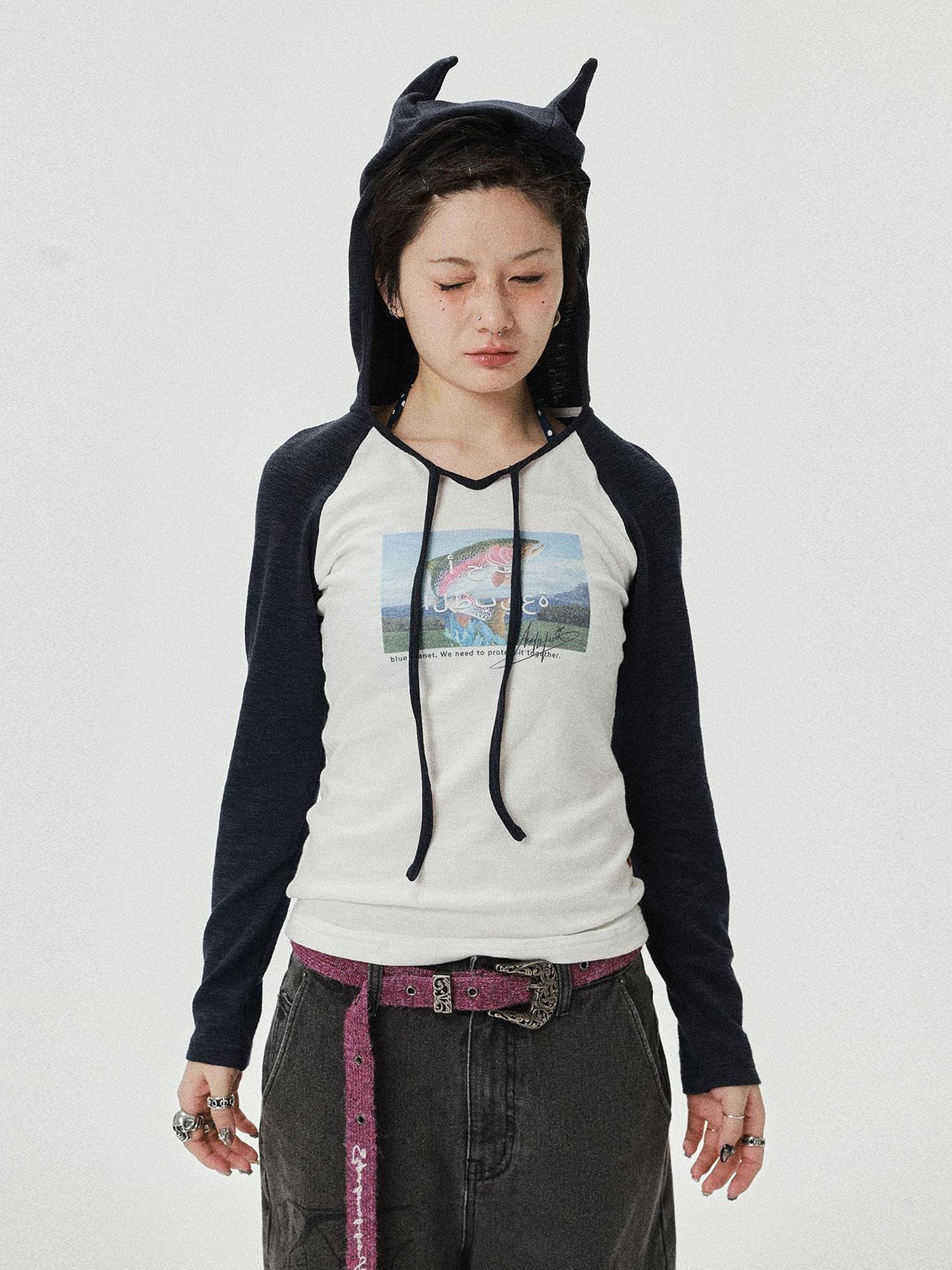 Achihara Devil Betta Earth Print Drop Shoulder Tee
