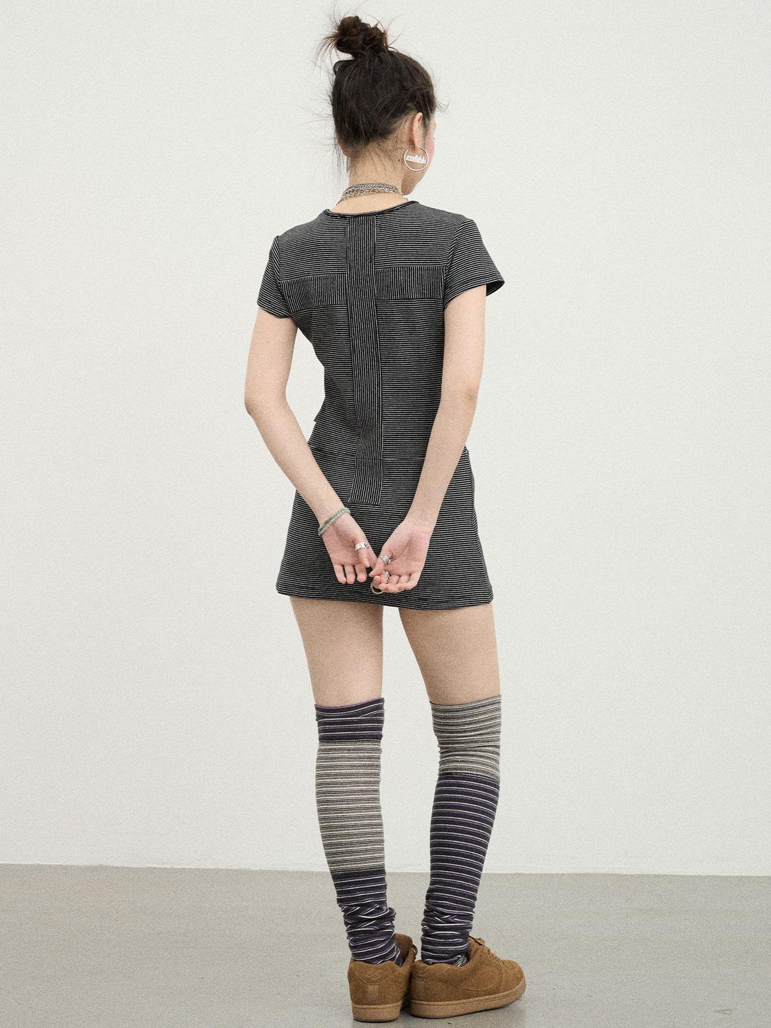 Achihara Distorted Pixel Stripe V Neck T Shirt Long Sleeve