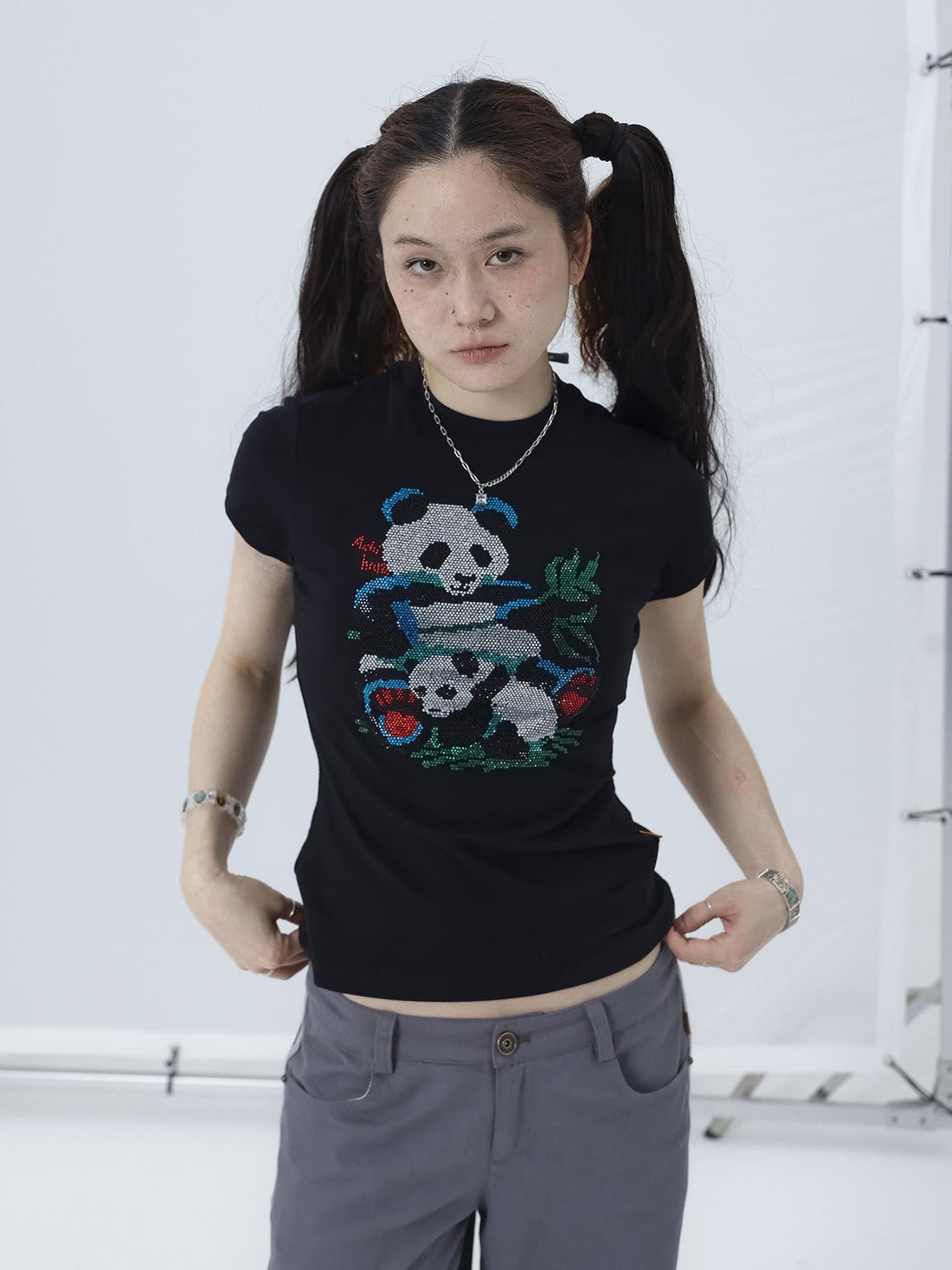 Achihara Happy Panda Embroidered Crop Tee V-neck T-shirt Long-Sleeve