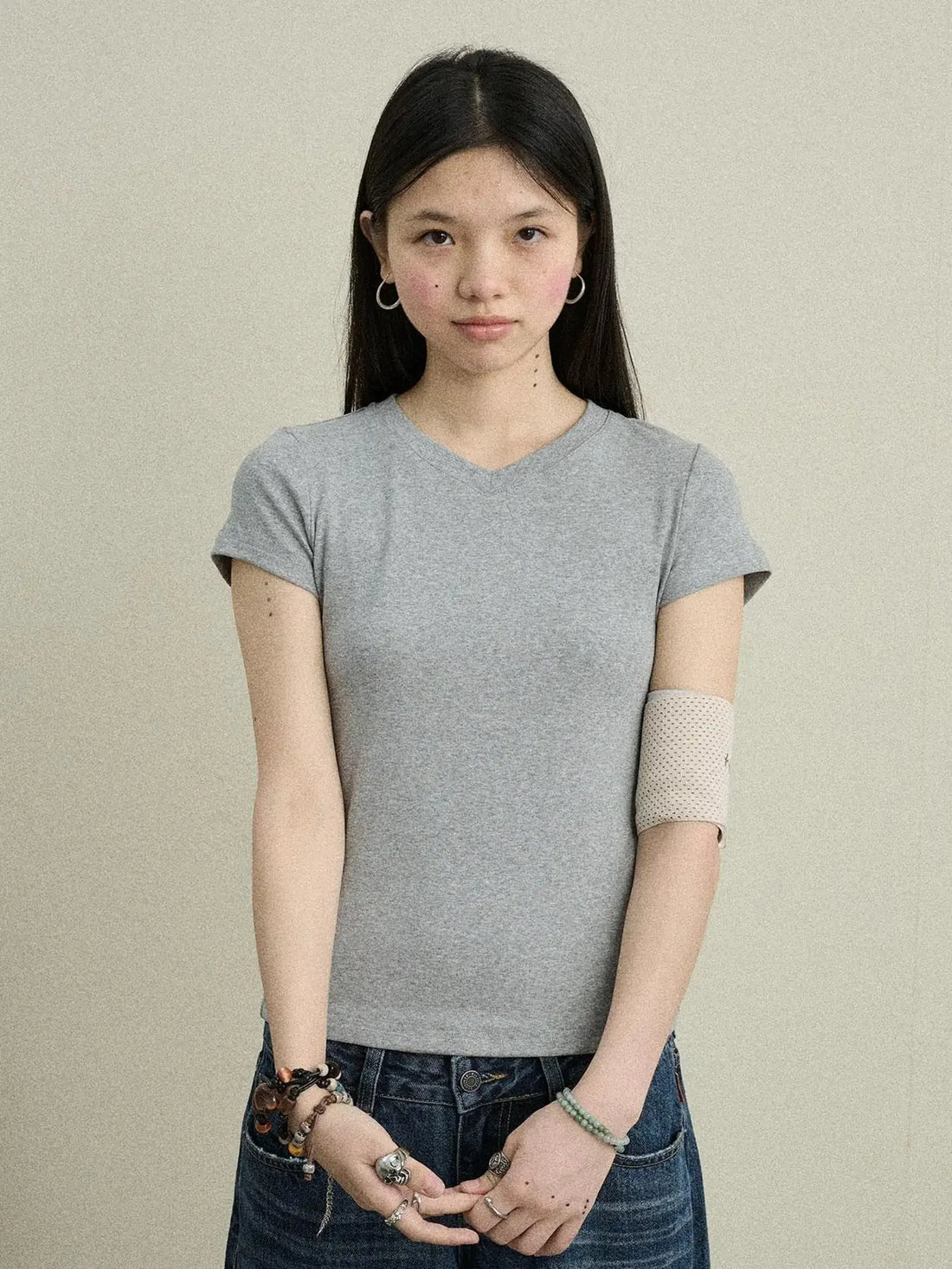 Jelly V-Neck Stretch Tee