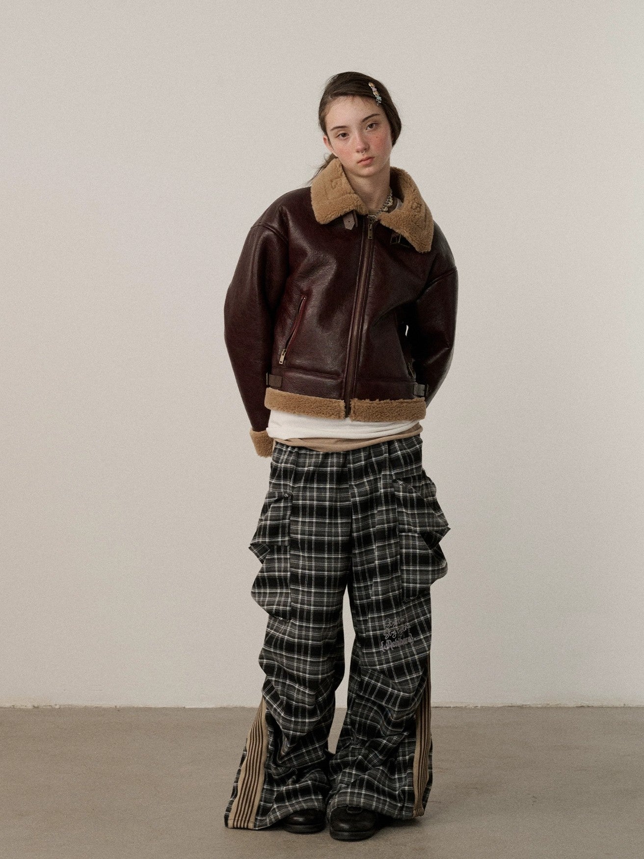 Achihara Lightweight Polyester Blend Fold Detail Short Straight Commuter Women Zip Jacket