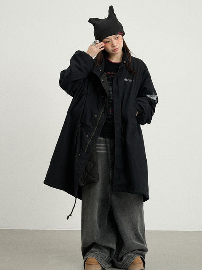 Achihara Love Eraser Trench Coat
V-neck
T-shirt
Long-Sleeve