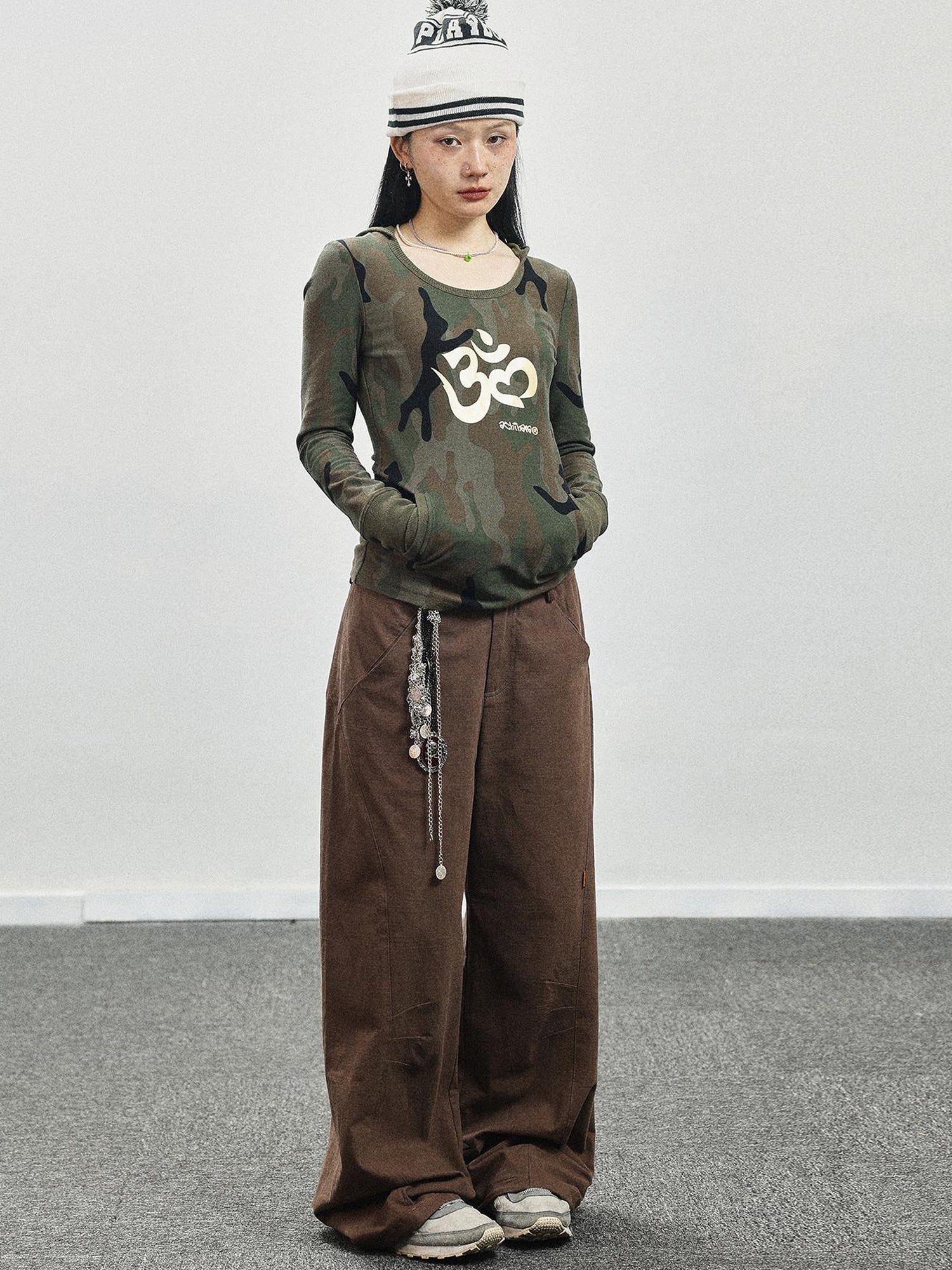 Achihara Olive Om Dream Print Long Sleeve Tee