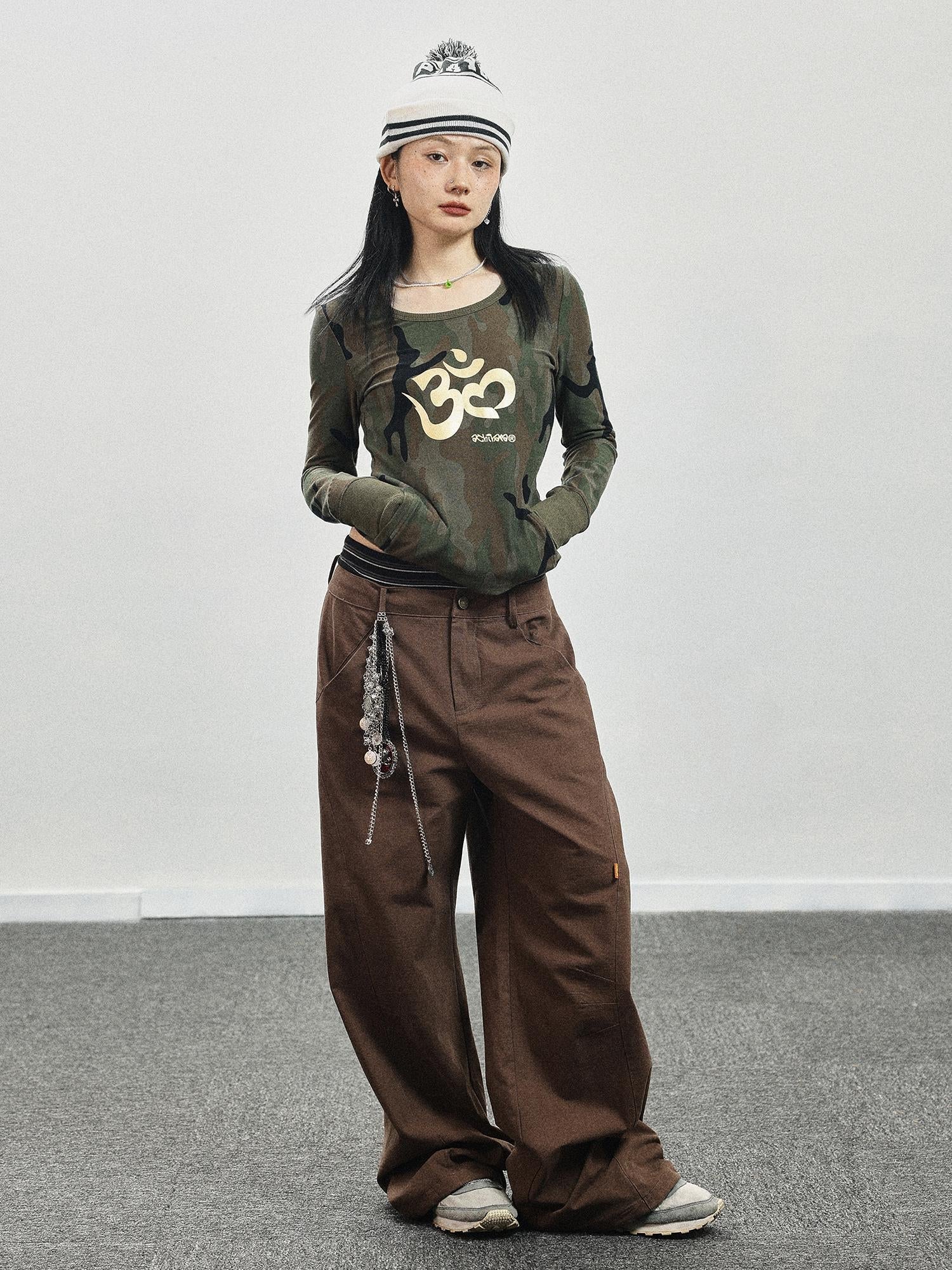 Achihara Olive Om Dream Print Long Sleeve Tee
