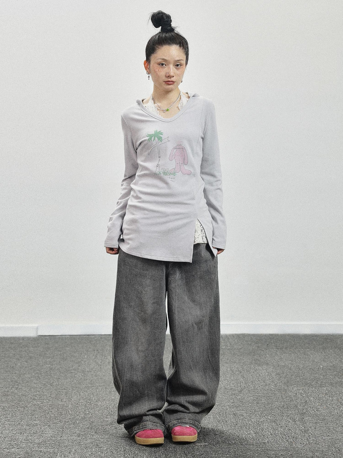 Achihara Peter Rabbit V-Neck Hooded Slim Fit Tee