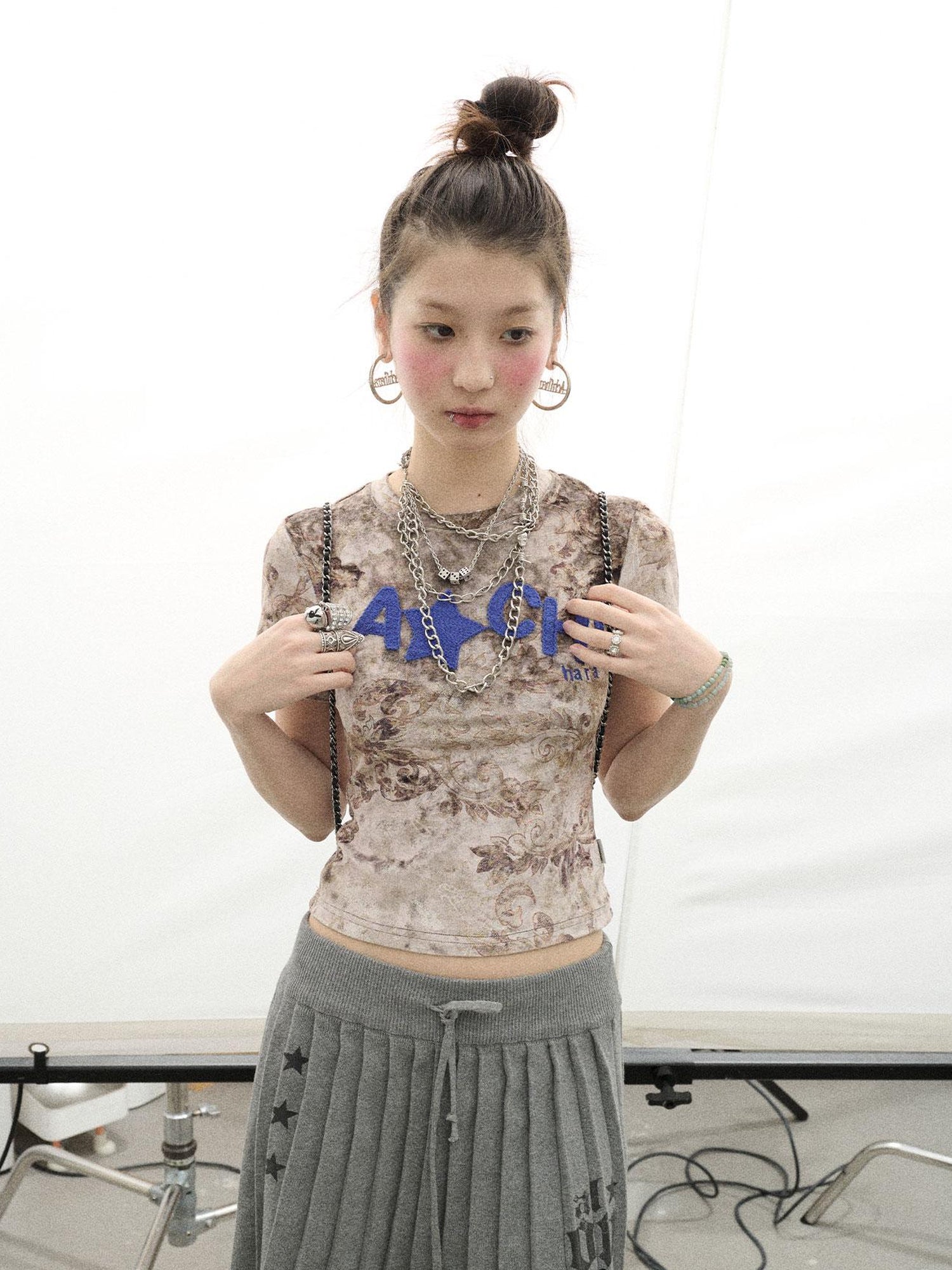 Achihara Pinecone Velvet Tee Retro Print Slim Fit Short Sleeve