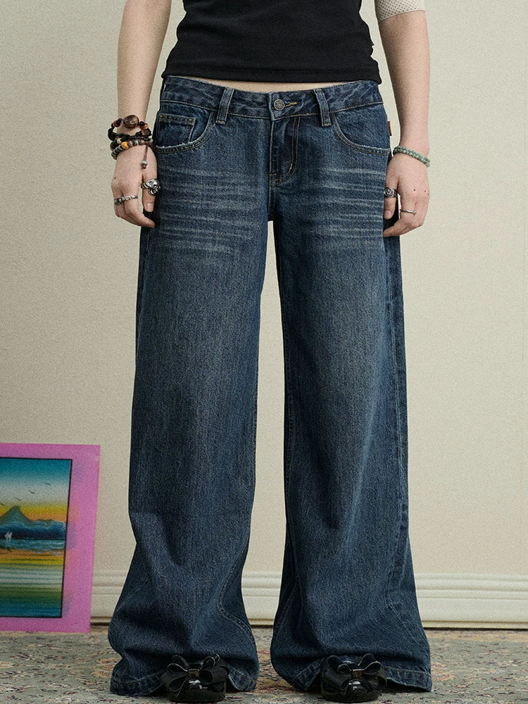 Achihara Plus Size High-Rise Jeans - Vintage Heart Print-5