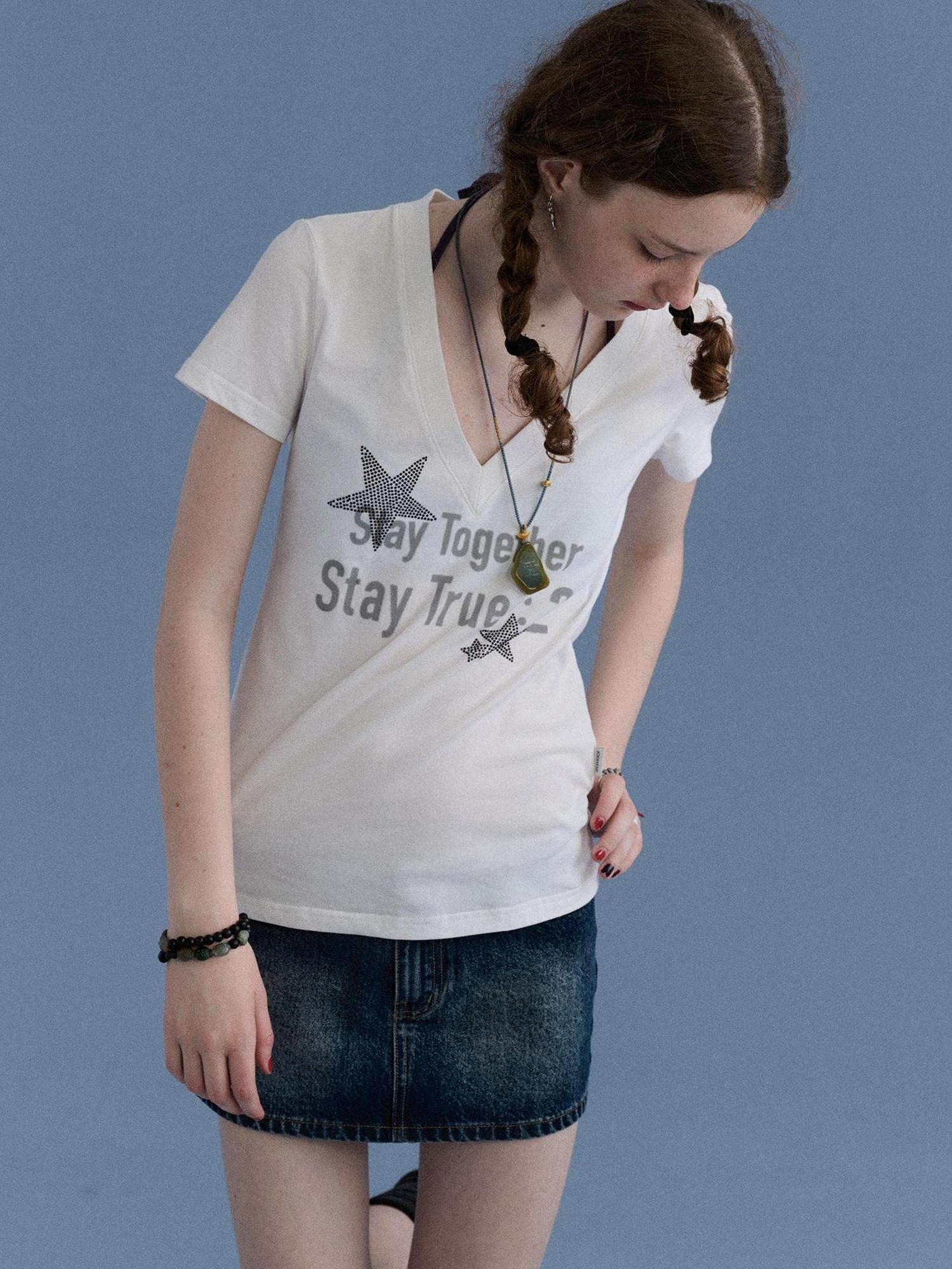 Achihara Rhinestone Star Letter V-neck Cropped Slim Women&