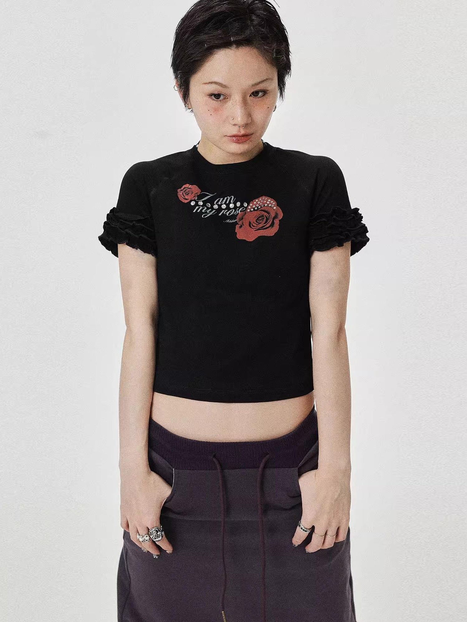 Achihara Roseprint Floral Sleeve Cropped Tee