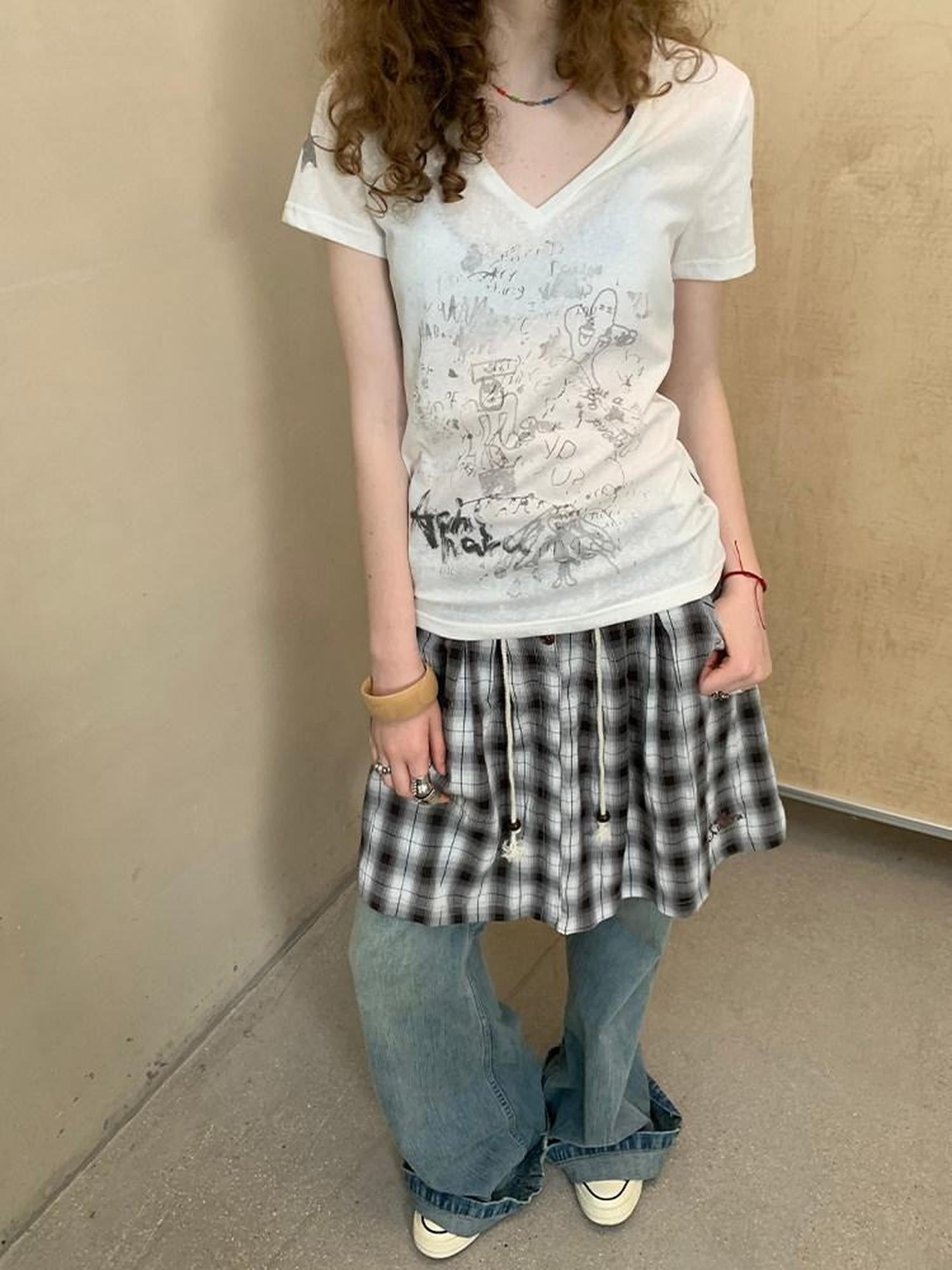 Achihara Sheer V-neck Graffiti Letter Print Women&