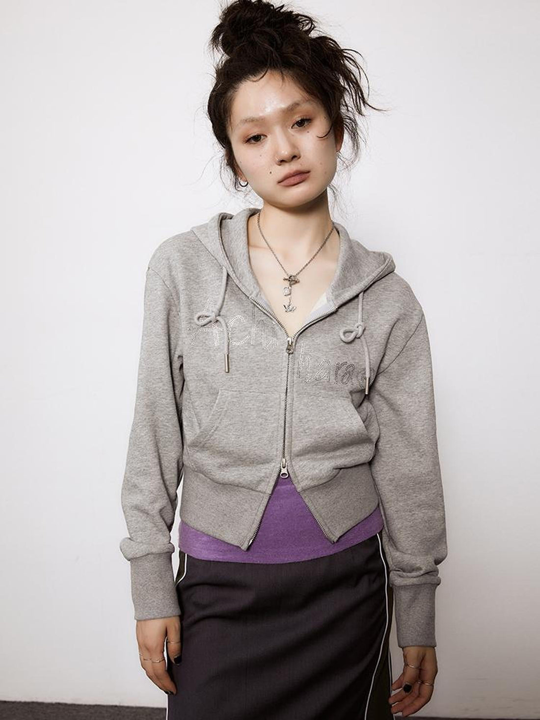 Achihara Short Heavy Hooded Sweater With Rhinestones