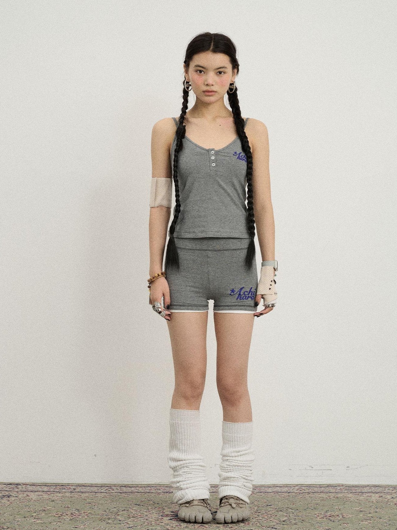 Achihara Soft Lettering Slim Cropped Women&