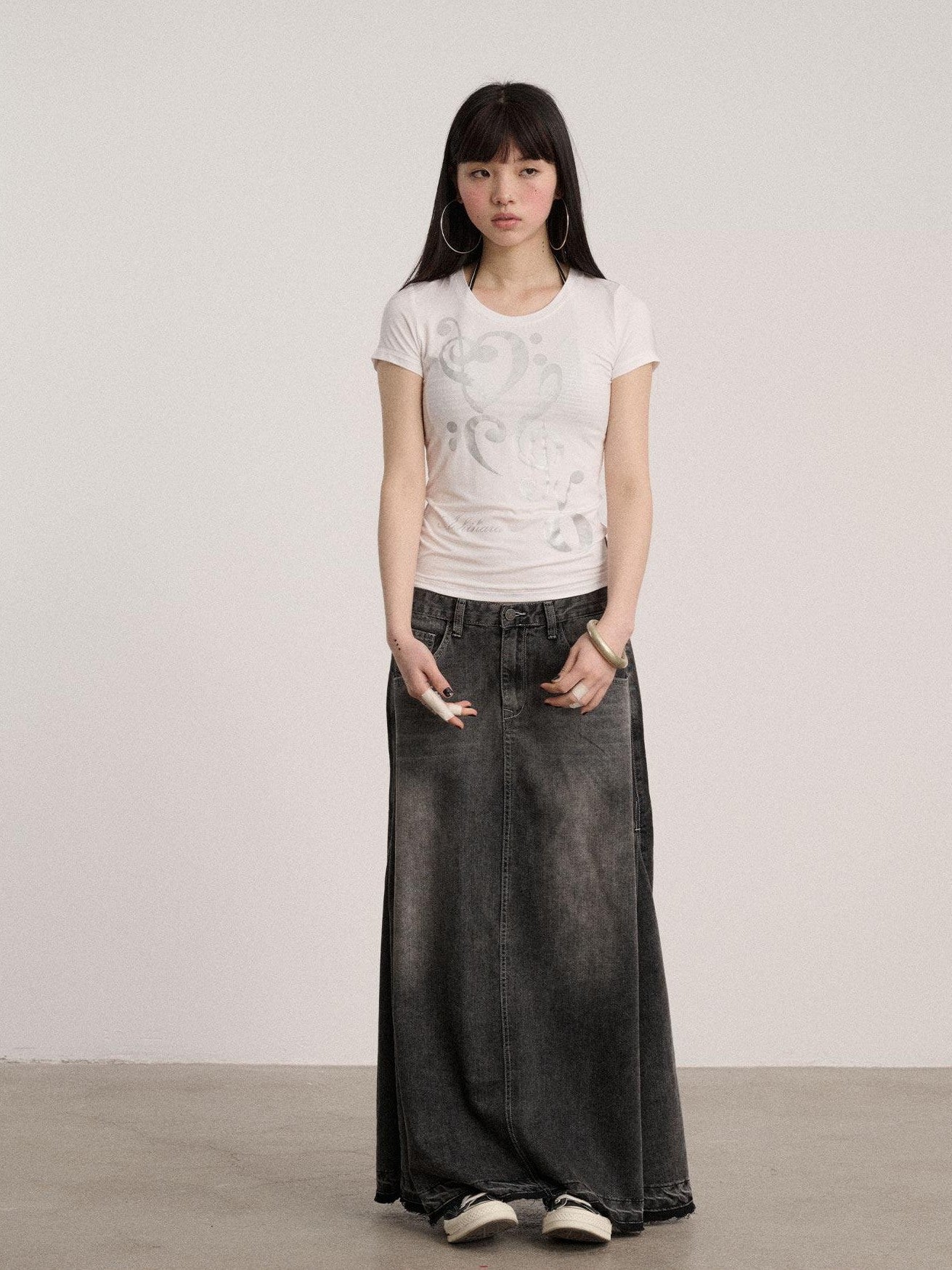Achihara Soft Modal Slim Fit Crew Neck Office Women Black White Short Sleeve T-Shirts