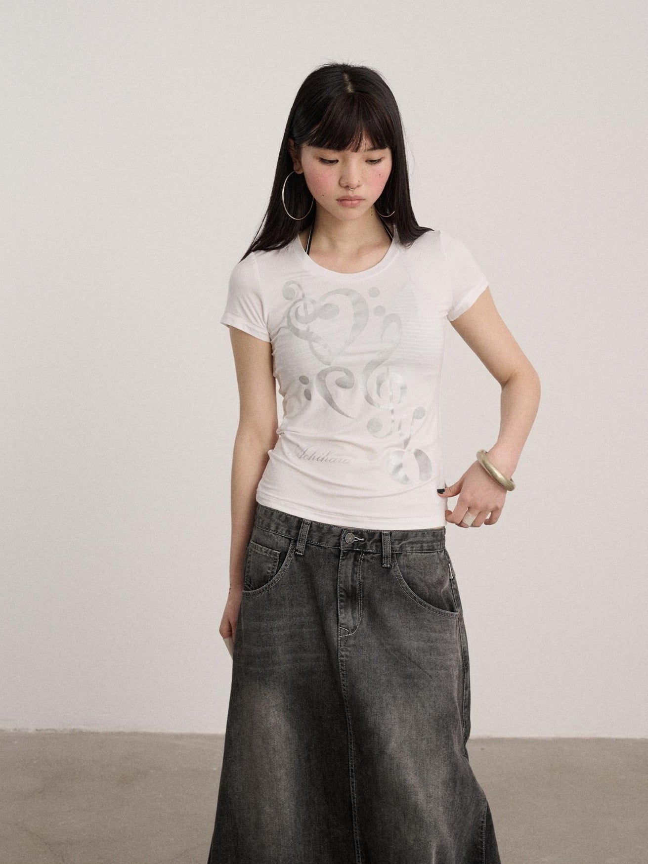 Achihara Soft Modal Slim Fit Crew Neck Office Women Black White Short Sleeve T-Shirts