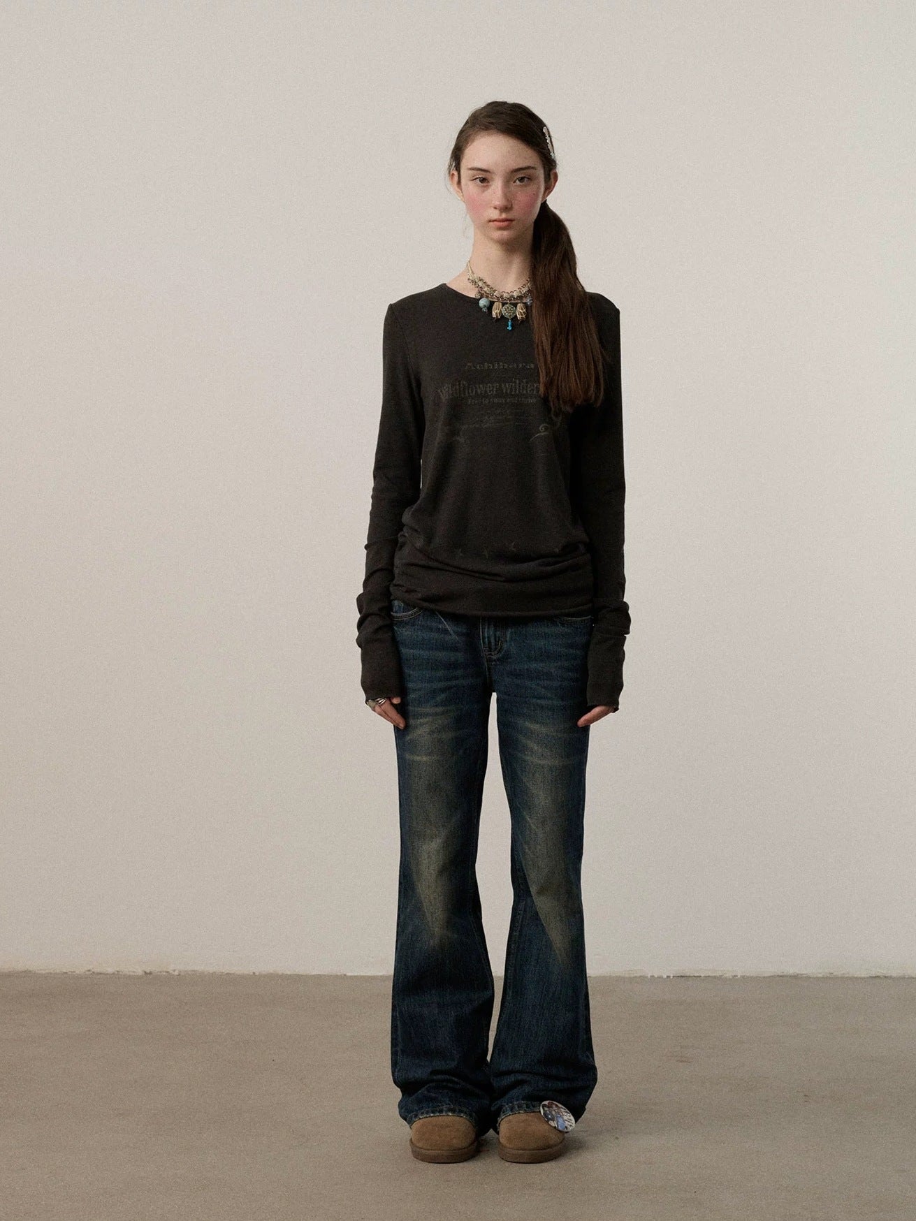 Achihara Soft Viscose Long Sleeve Letter Print Commuter Slim Fit Women Round Neck T-Shirt