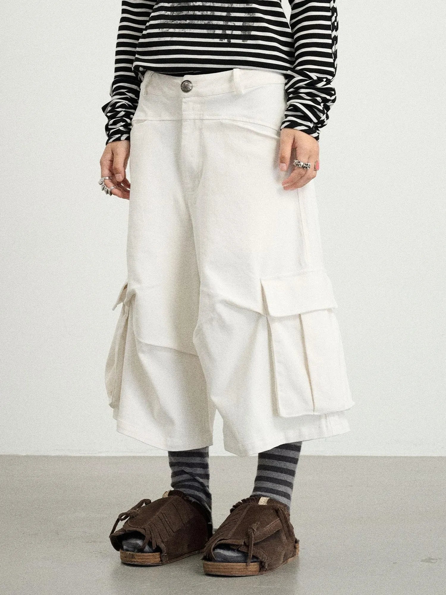 Stretch Cotton Cargo Capri Pants