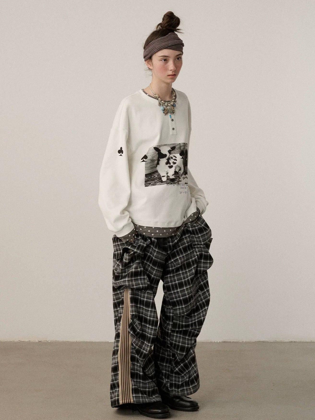 Achihara Stretch Cotton Long Sleeve Round Neck Straight Fit Commuter Women White T-Shirt