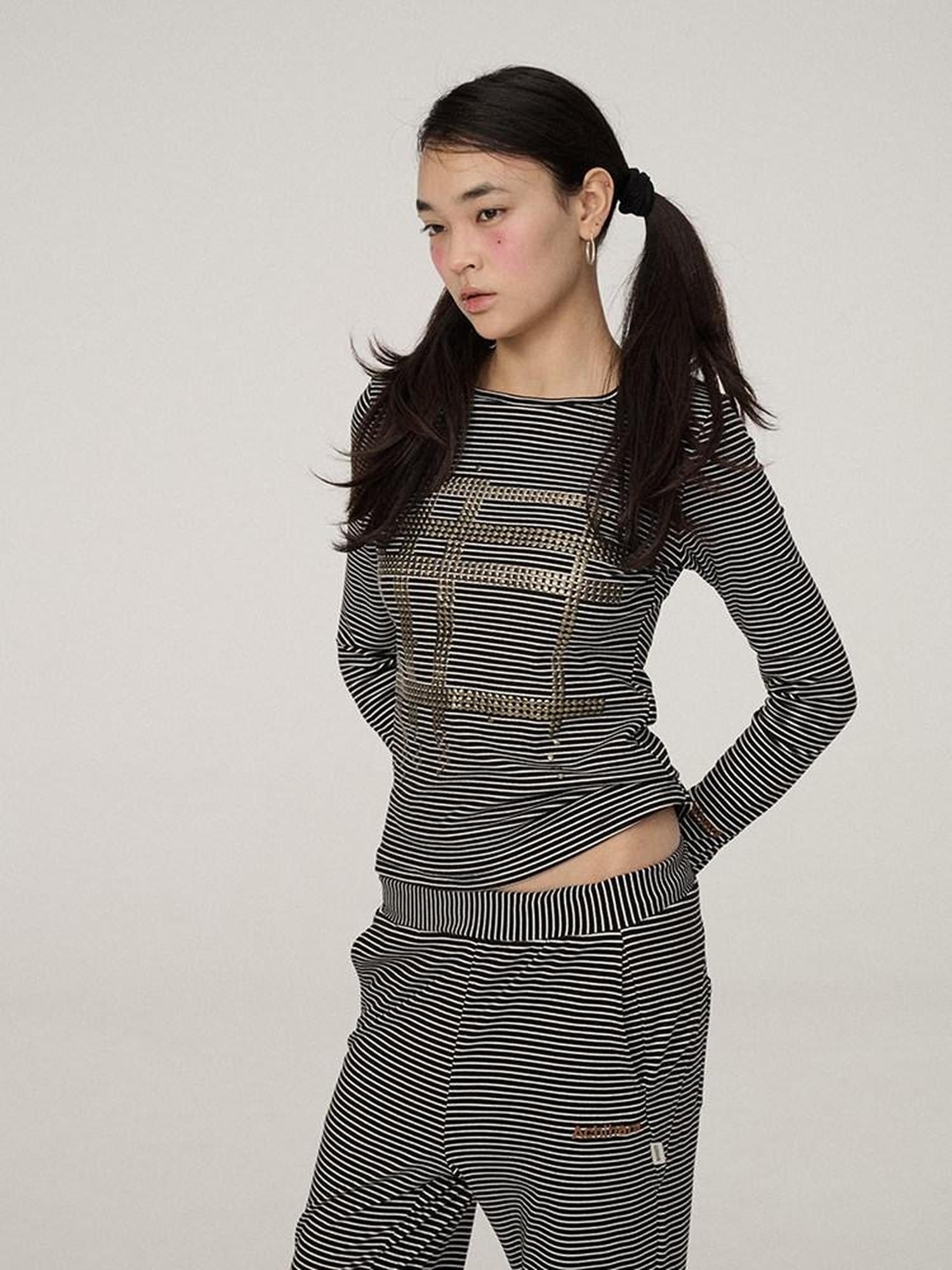 Achihara Stretch Slim Fit Black White Striped Crewneck Long Sleeve Women Commuter T-Shirt