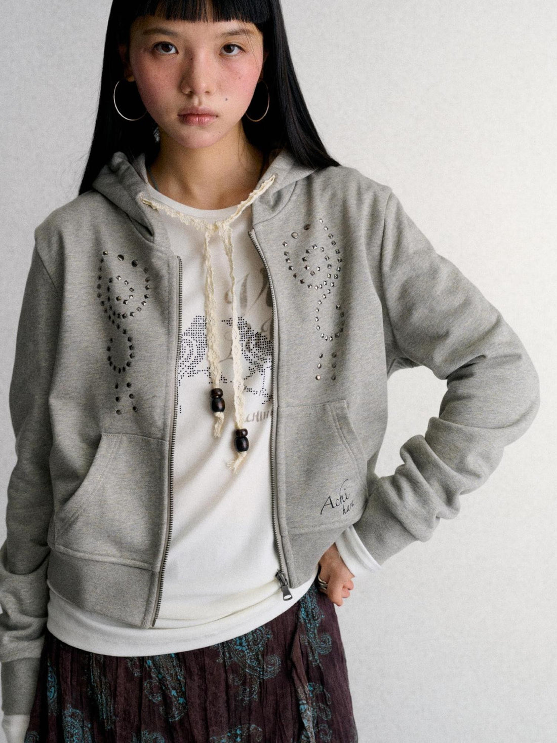 Achihara Studded Letter Print Cropped Zip Up Cotton Women&