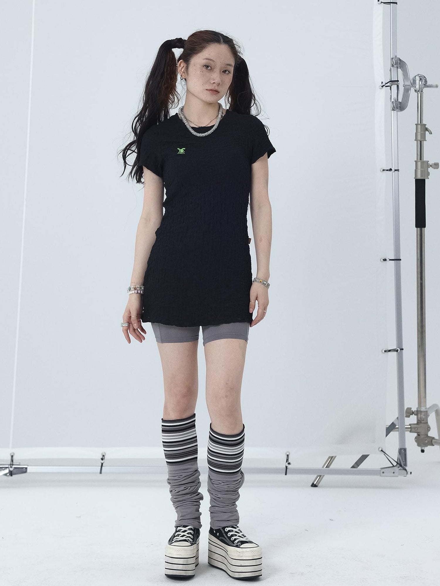 Achihara Summer Black Cropped Bubble Sleeve T-shirt Round Neck Top