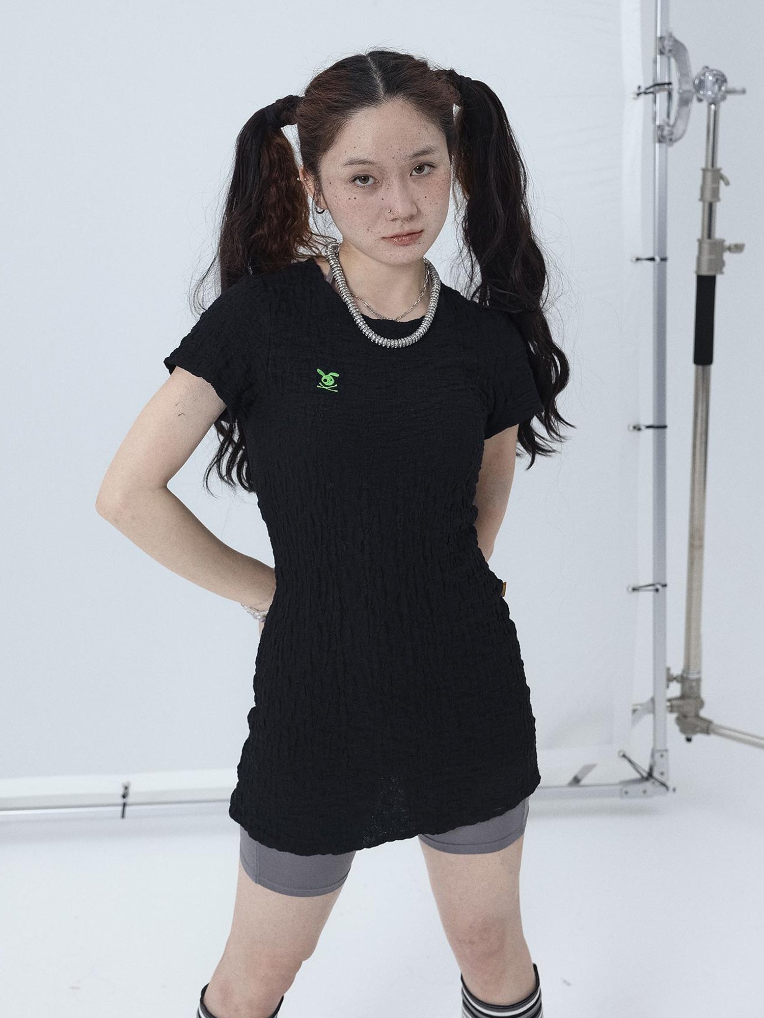 Achihara Summer Black Cropped Bubble Sleeve T-shirt Round Neck Top