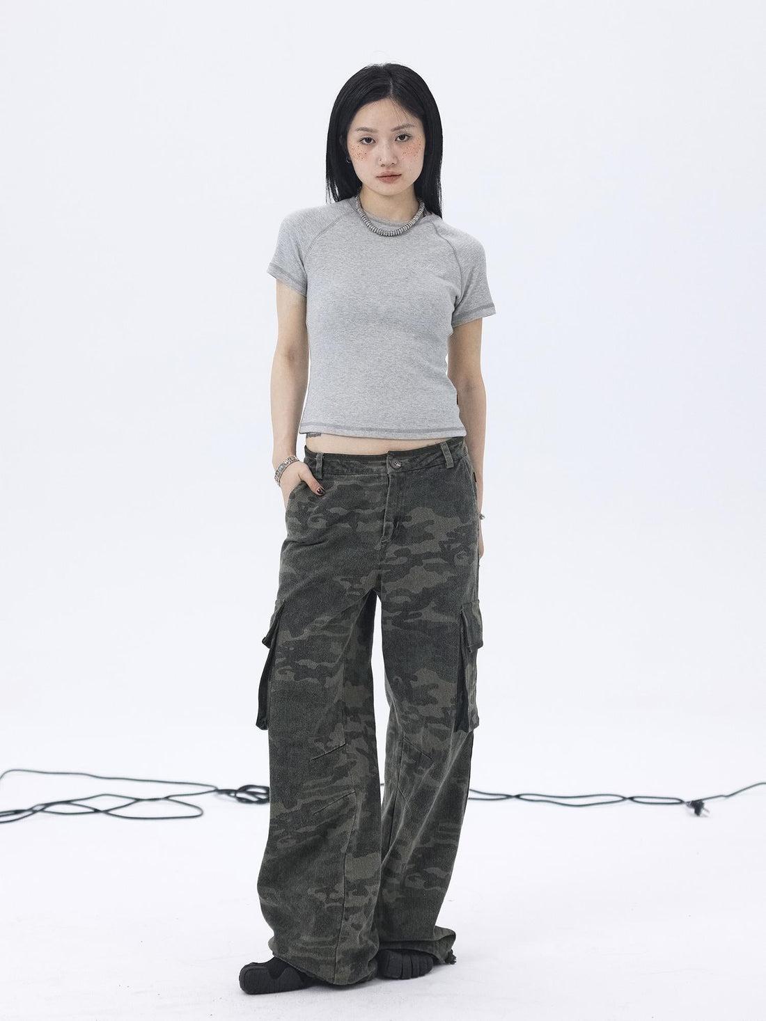 Achihara Summer Essential Slim Fit Cotton Tee