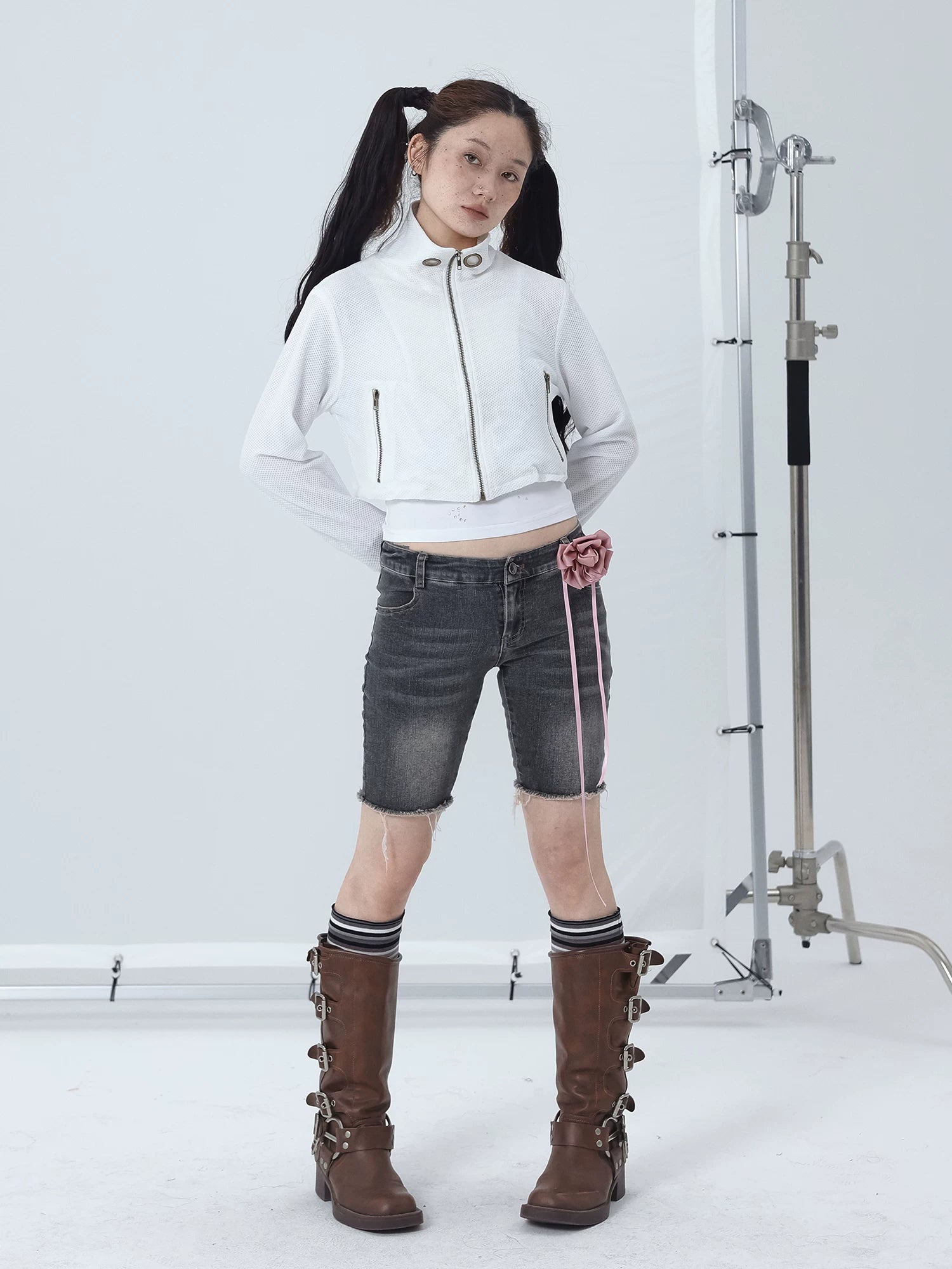 Achihara Tomboy Wash Denim Shorts-4