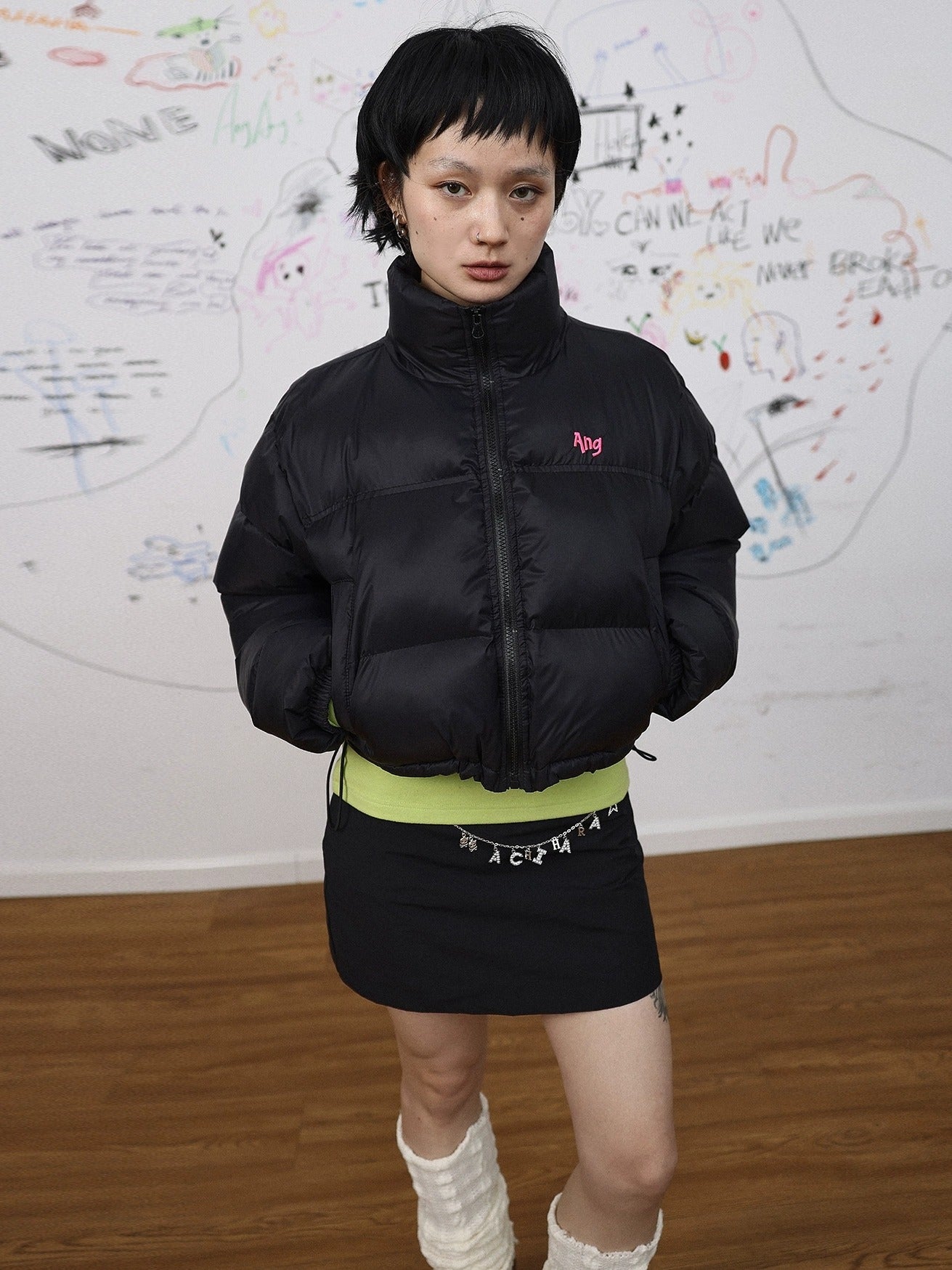 Achihara Ultra Warm Slim Fit Cropped Stand Collar Commuter Carbon Black Puffer Jacket