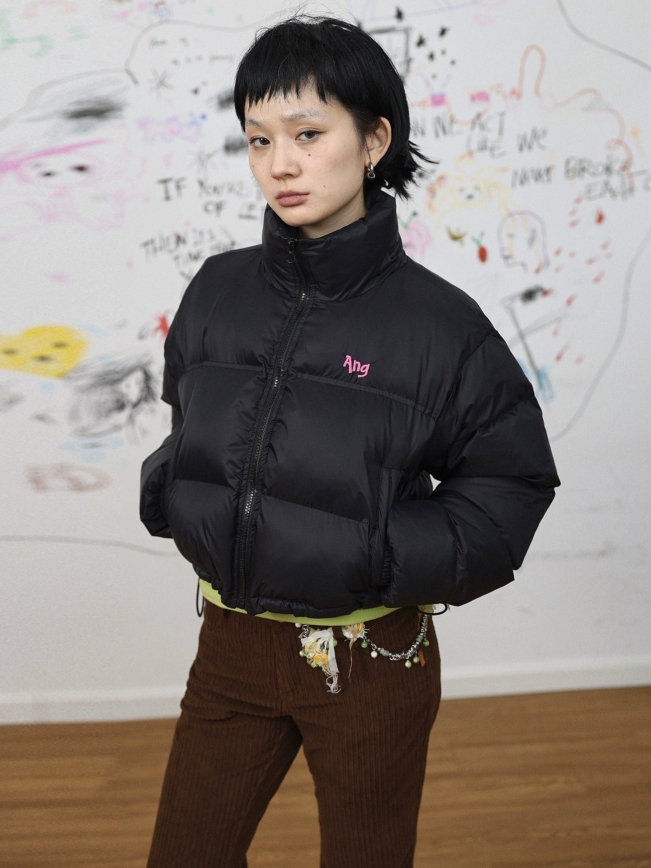 Achihara Ultra Warm Slim Fit Cropped Stand Collar Commuter Carbon Black Puffer Jacket