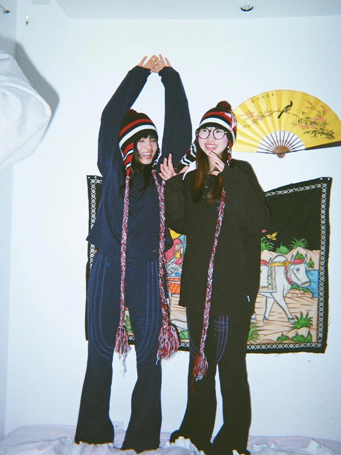 Achihara Warm Thick Acrylic Knit Earflap Red Black Striped Brimless Women Beanie Hat