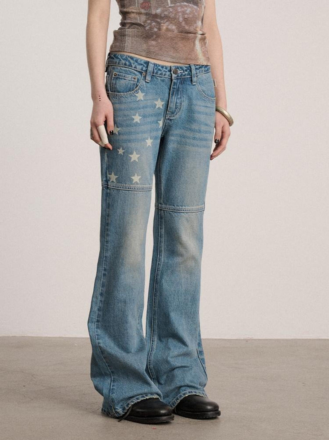 Achihara Washed Blue Star Detail Natural Waist Non Stretch Women Denim Straight Jeans