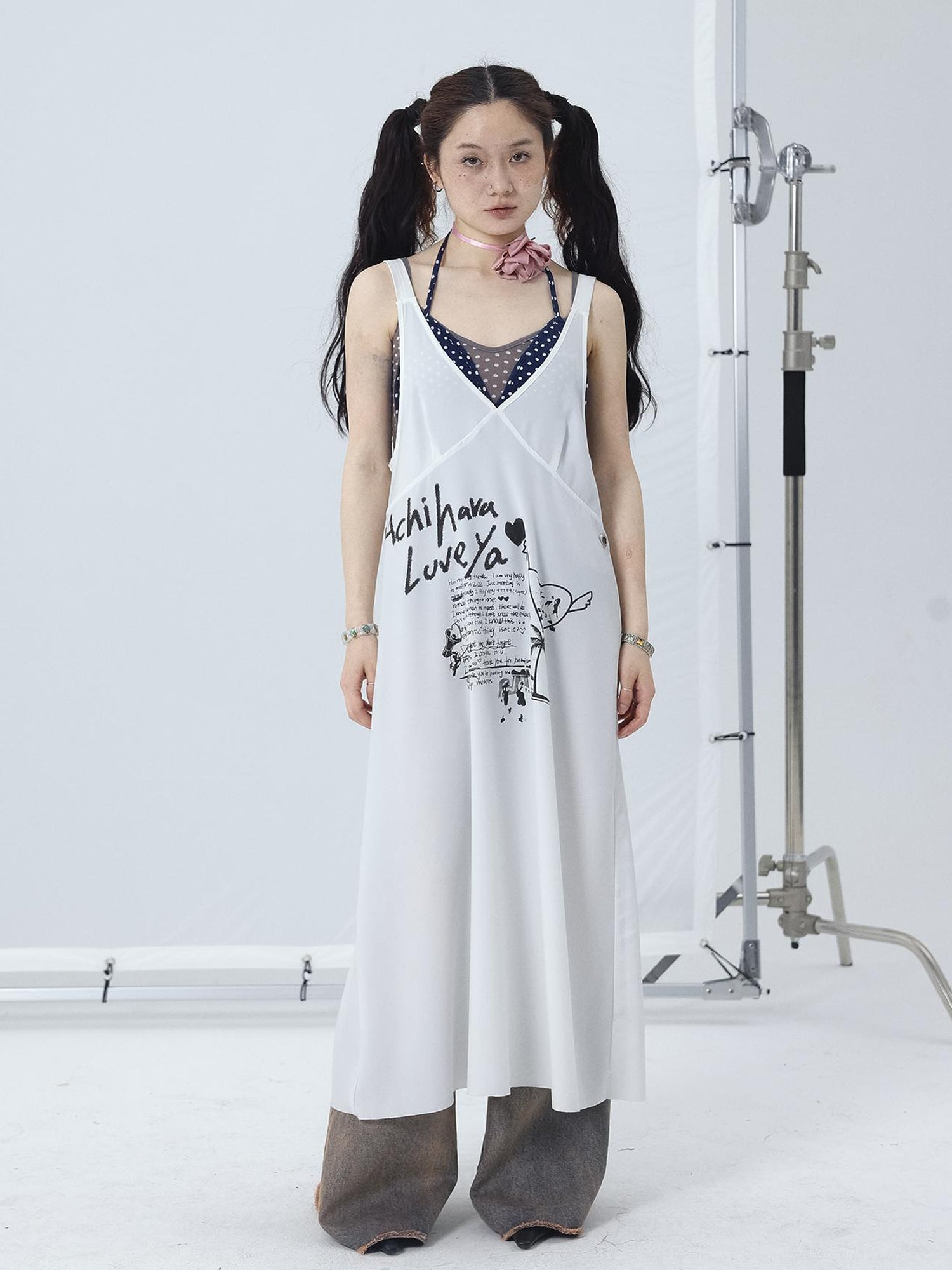 Achihara White Floral Print V-Neck Slip Dress Loose Fit Midi