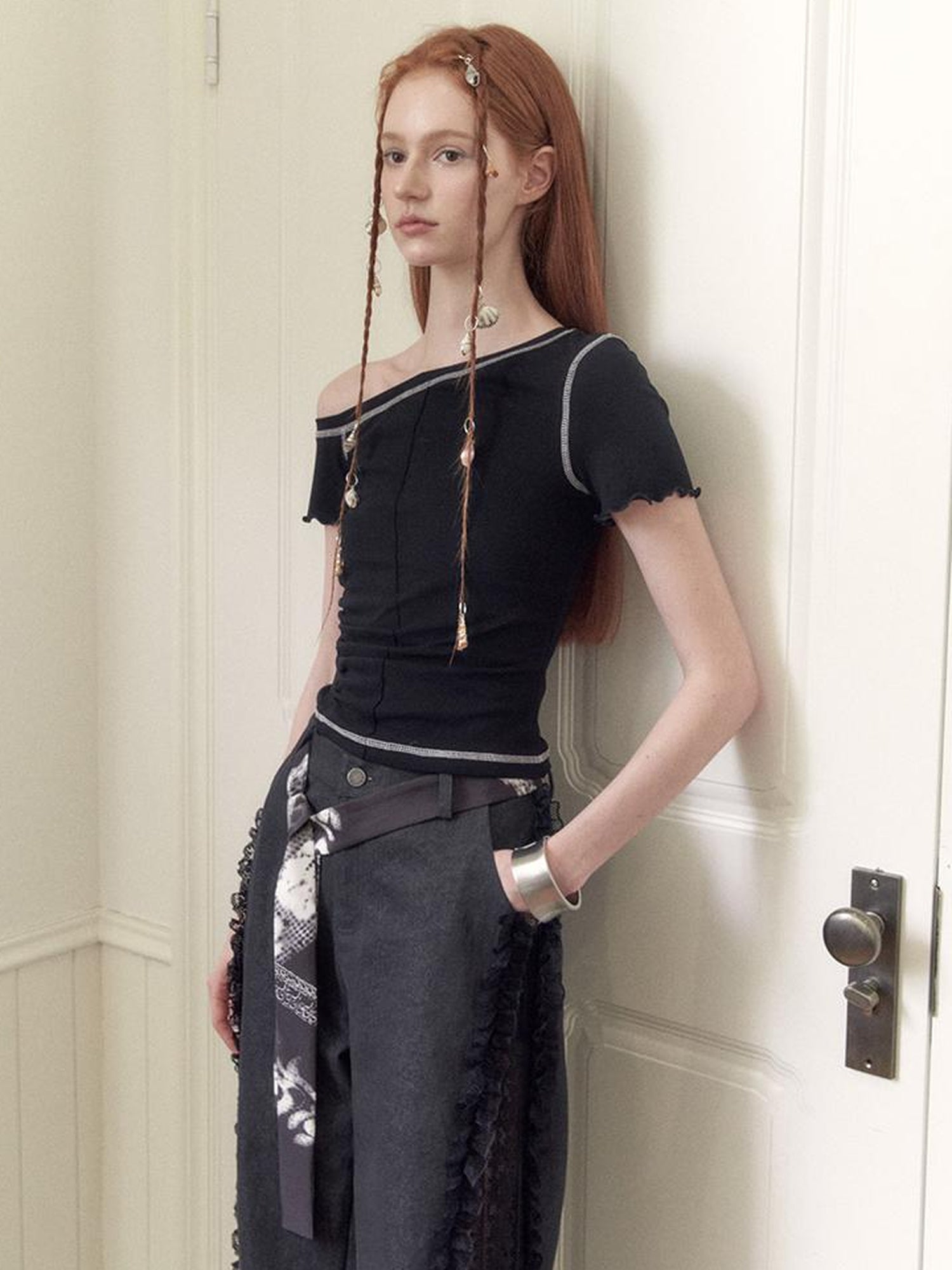 AnnoMundi Asymmetric Floral Hem T Shirt