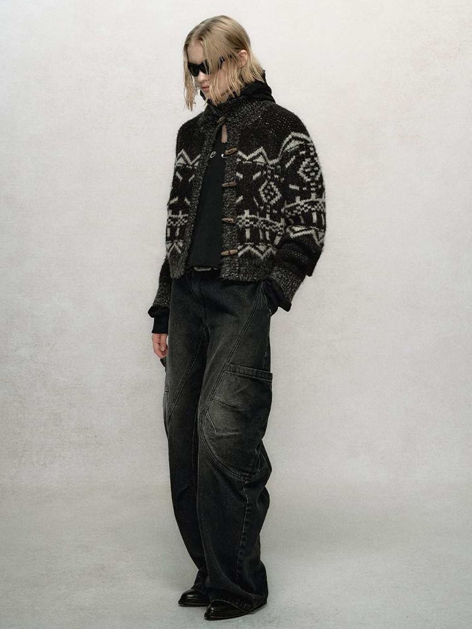 AnnoMundi Asymmetric Plaquet Cargo Wide Leg Jeans