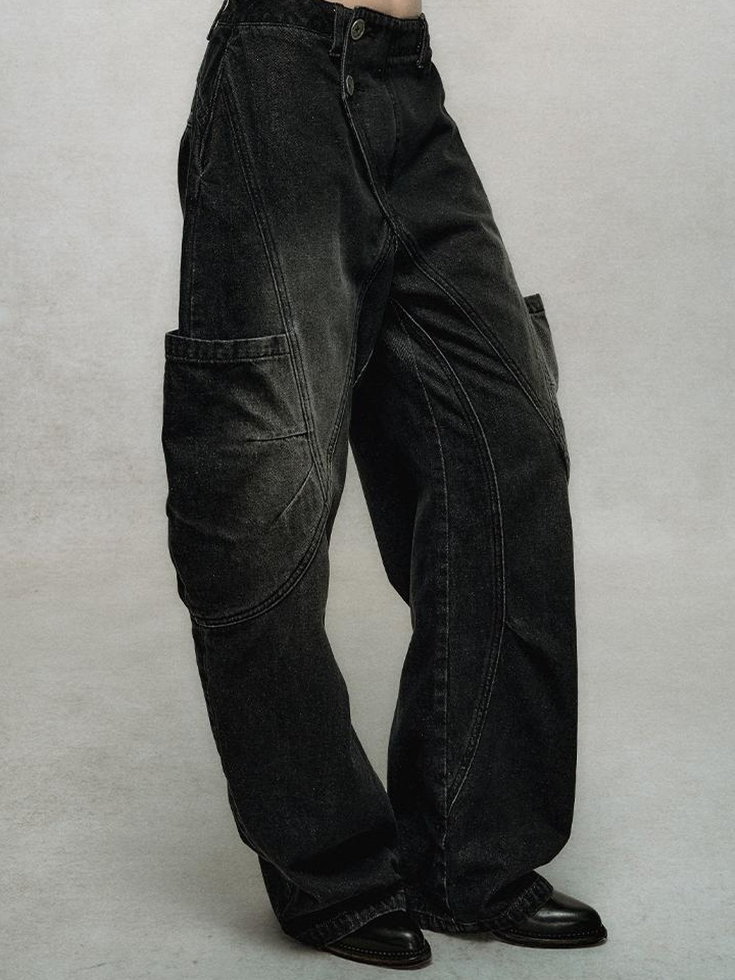 AnnoMundi Asymmetric Plaquet Cargo Wide Leg Jeans