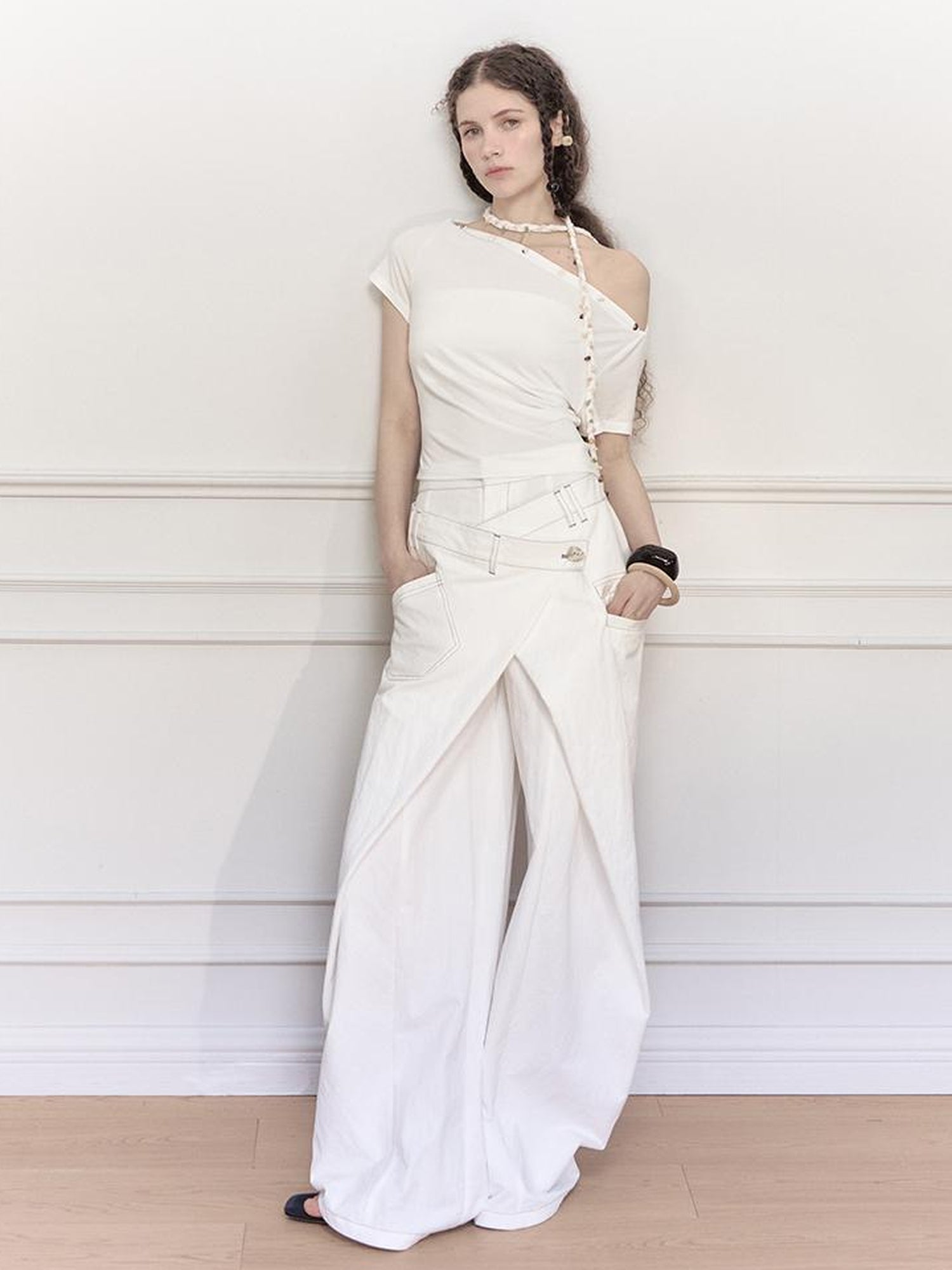 AnnoMundi Asymmetric Shoulder Modal Knit Top