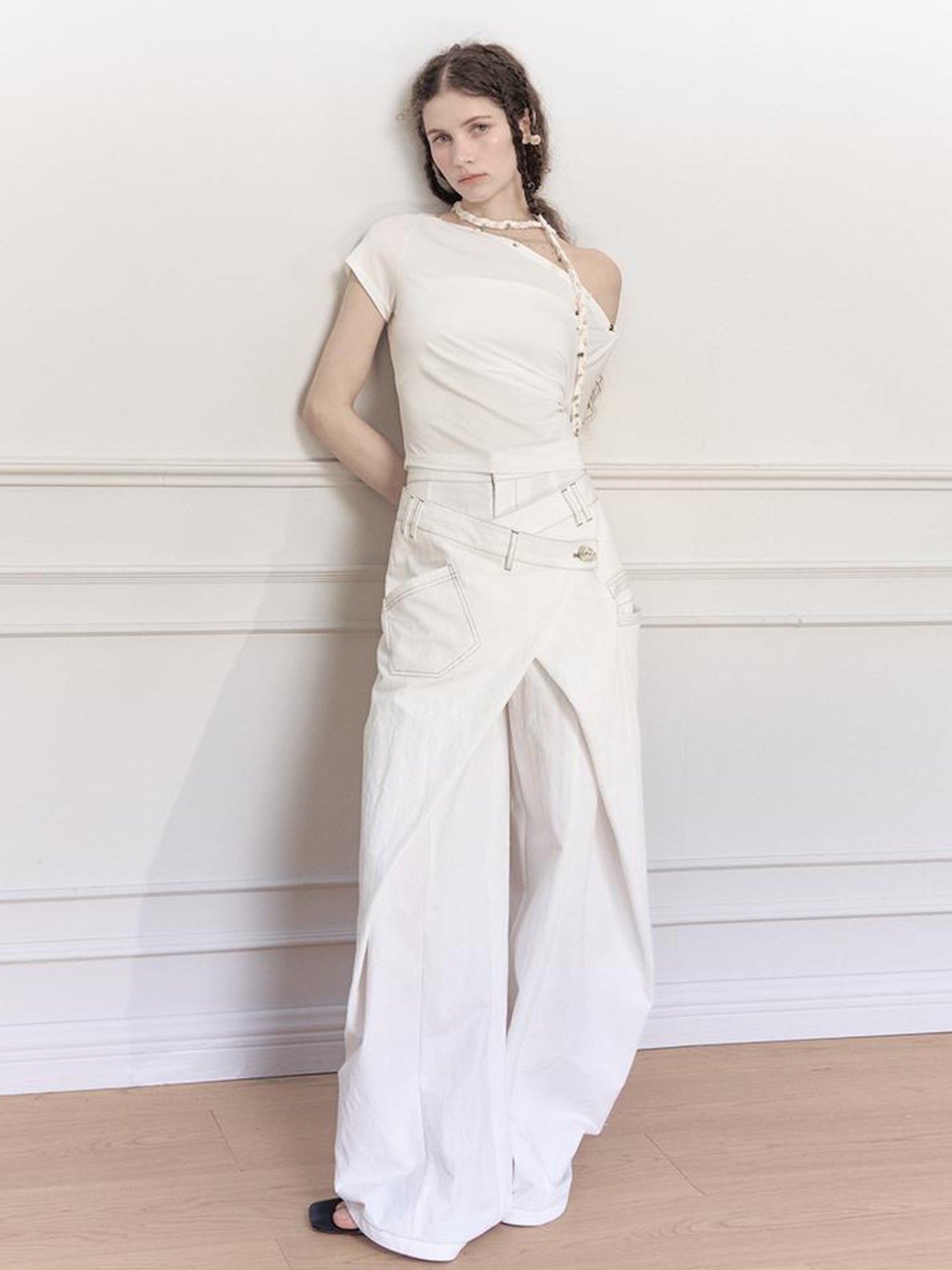 AnnoMundi Asymmetric Shoulder Modal Knit Top